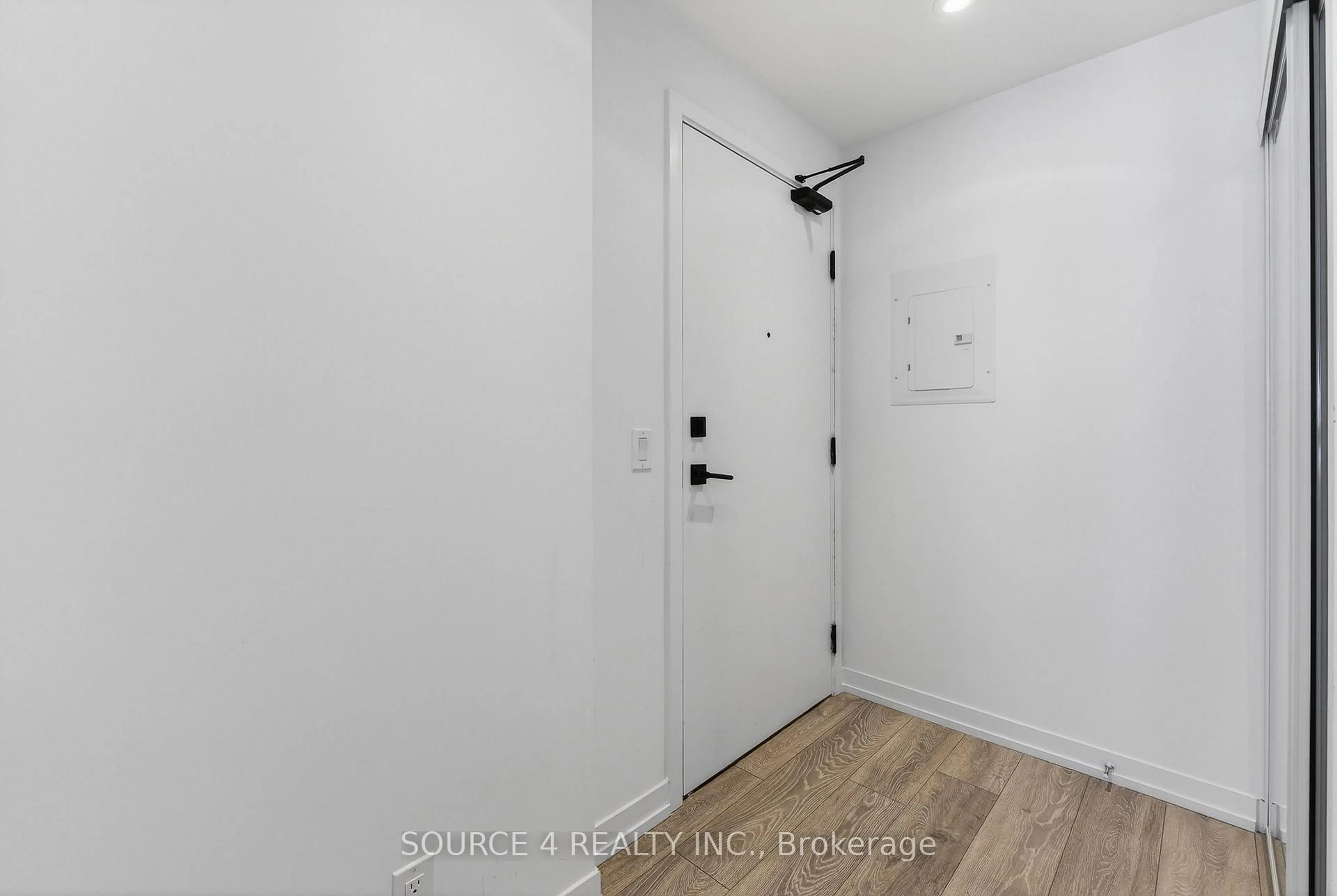 Indoor entryway for 55 Mercer St #4911, Toronto Ontario M5V 0W4