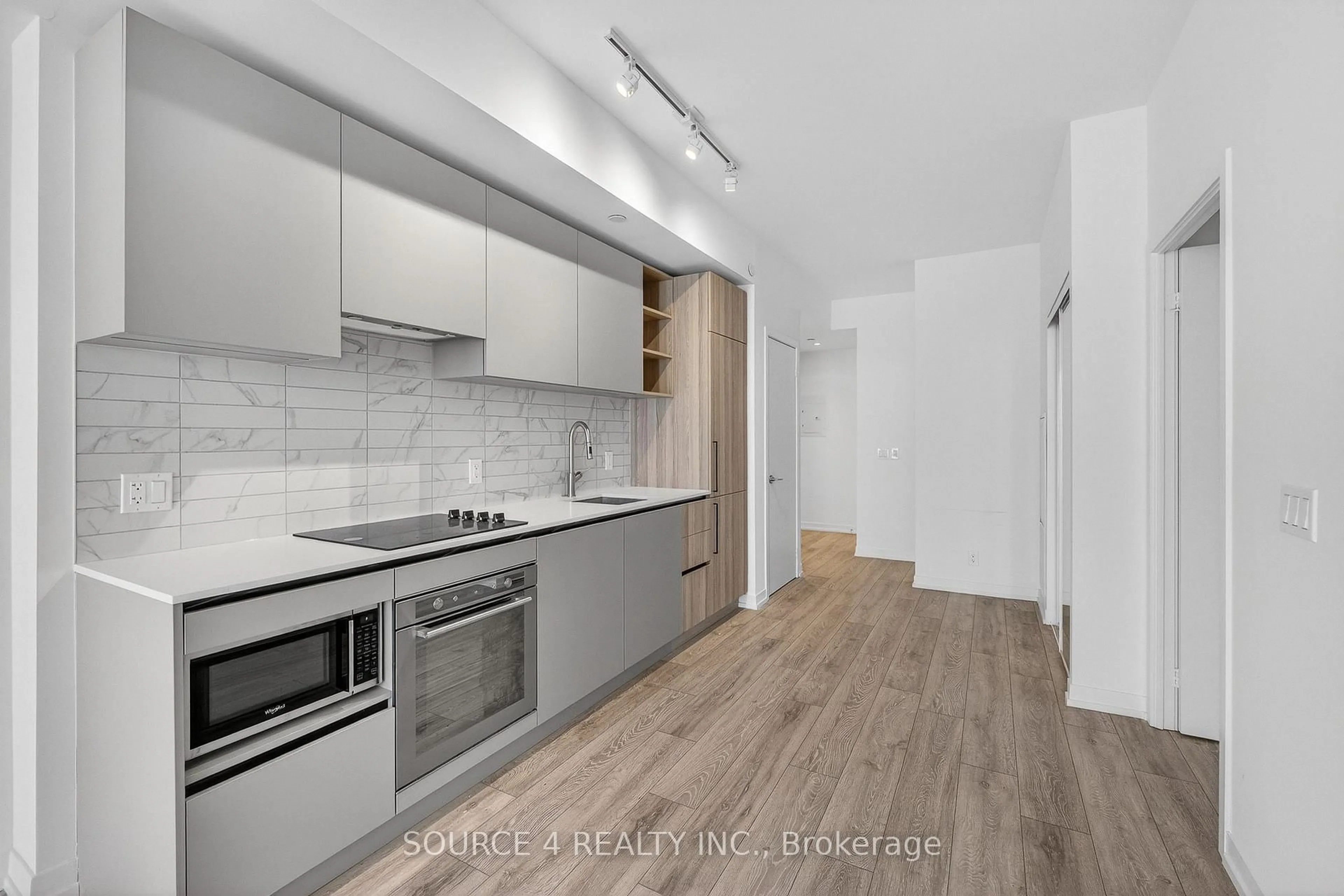 Standard kitchen, unknown for 55 Mercer St #4911, Toronto Ontario M5V 0W4