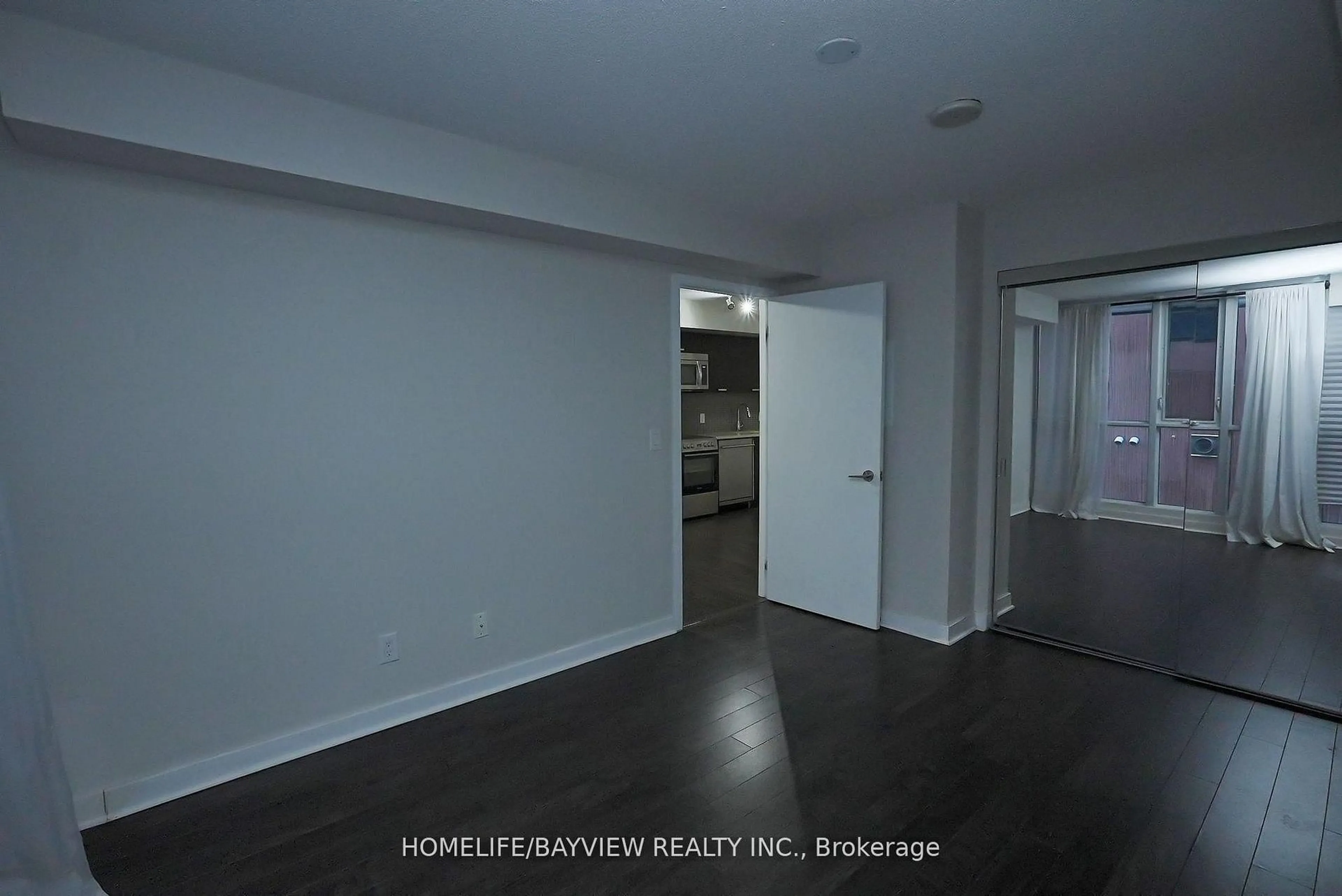 A pic of a room for 295 Adelaide St #316, Toronto Ontario M5V 1P7