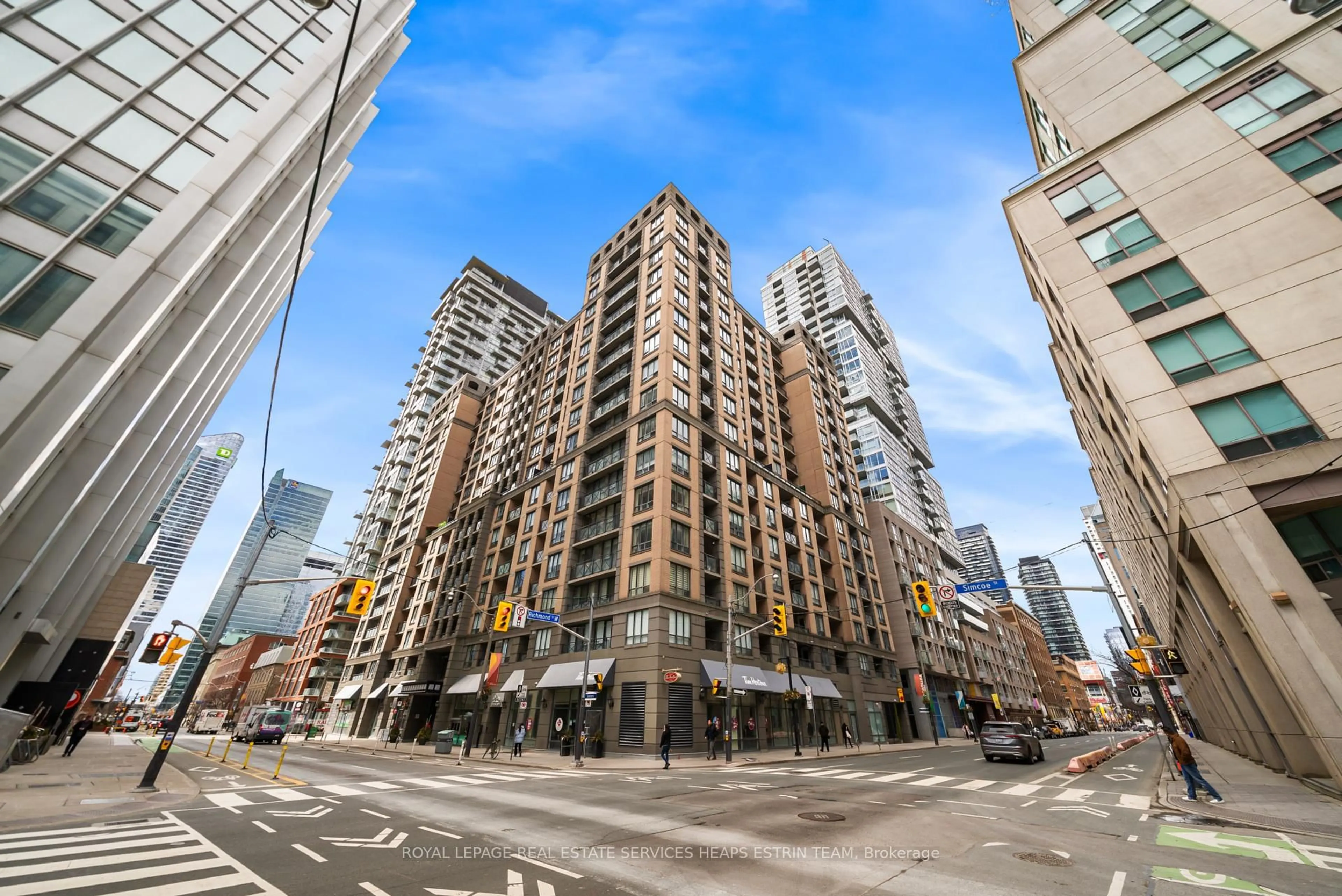 Patio, unknown for 140 Simcoe St #702, Toronto Ontario M5H 4E9