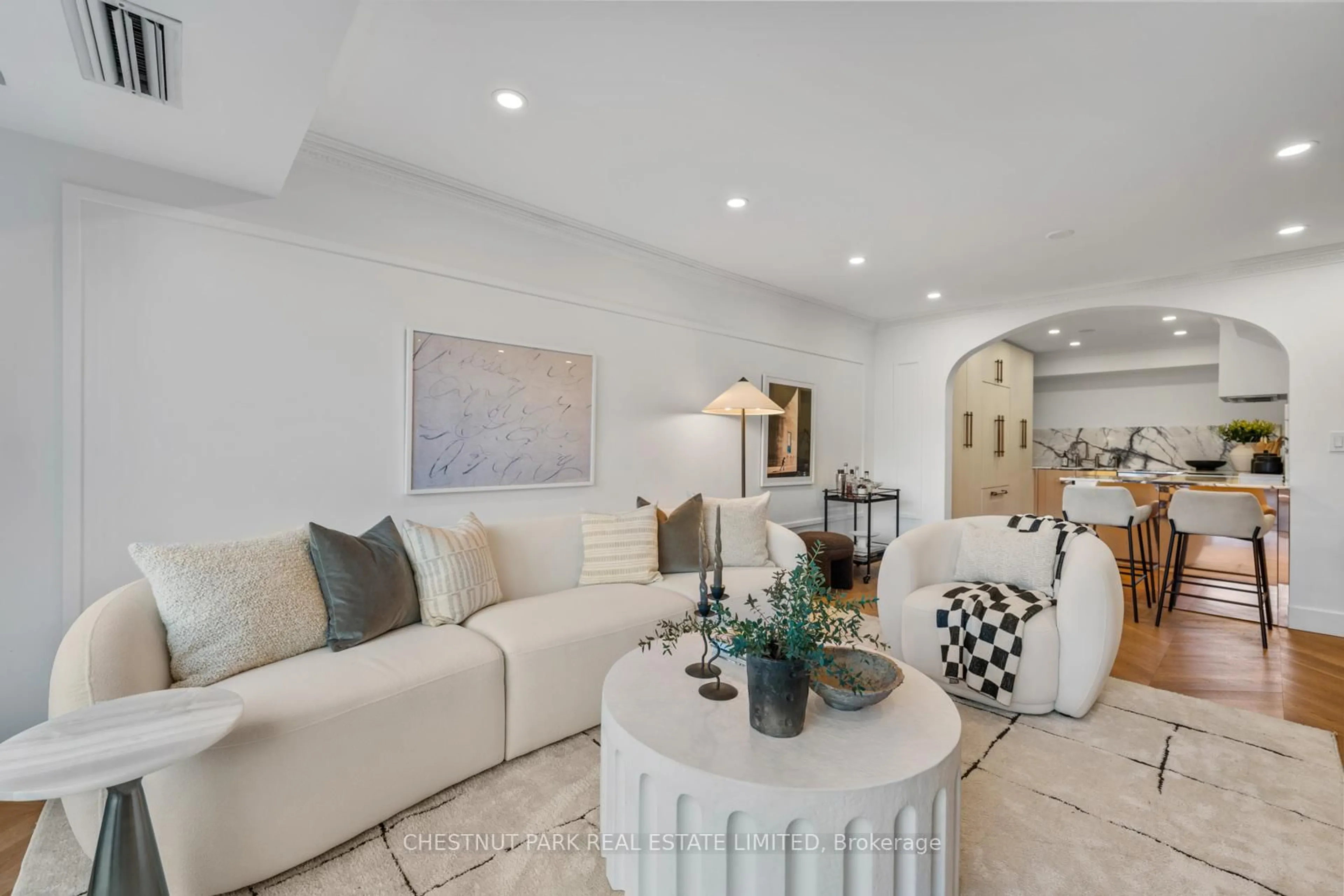 Living room with furniture, unknown for 260 Heath St #TH13, Toronto Ontario M5P 3L6