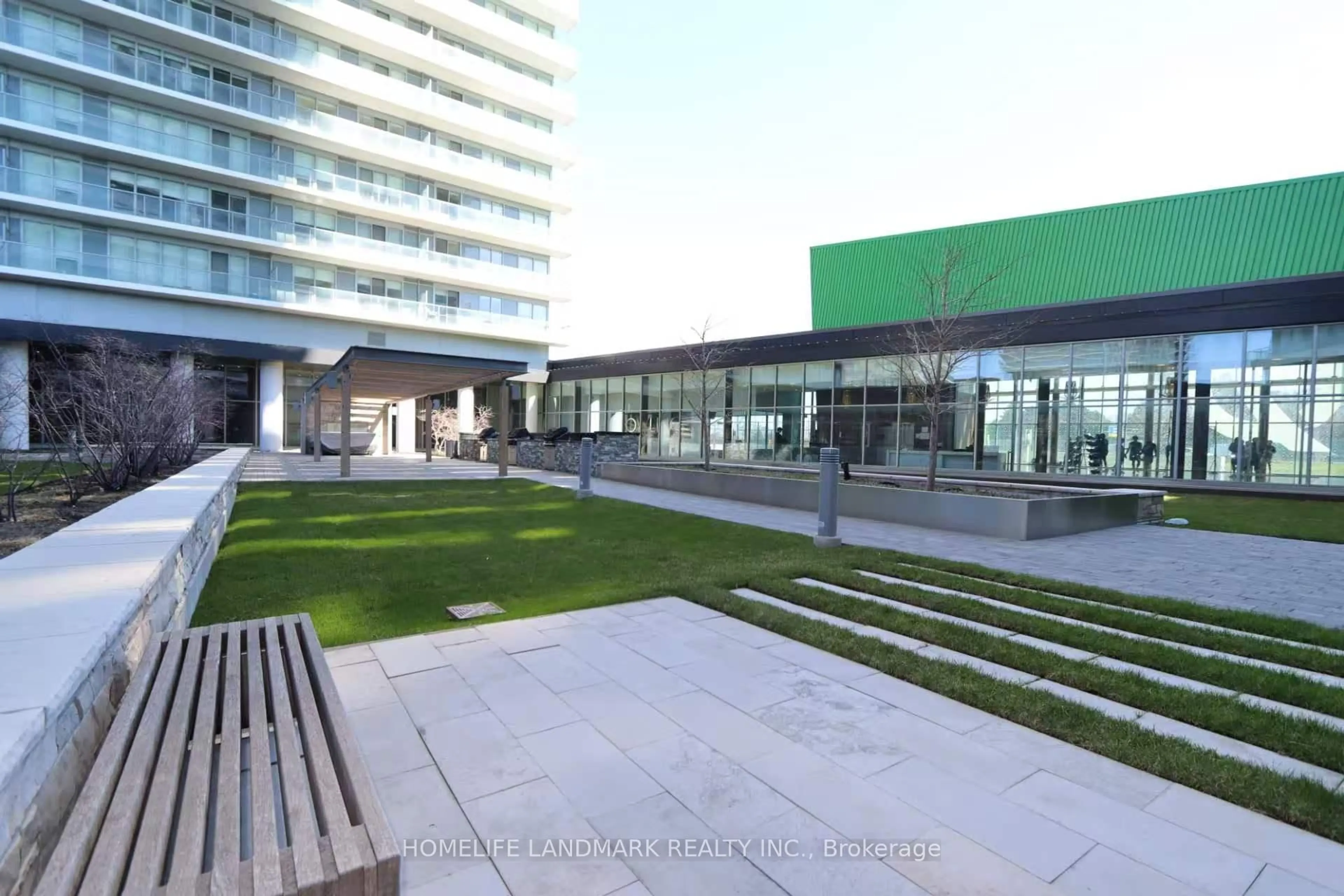 Patio, building for 115 Mcmahon Dr #2909, Toronto Ontario M2K 0E3