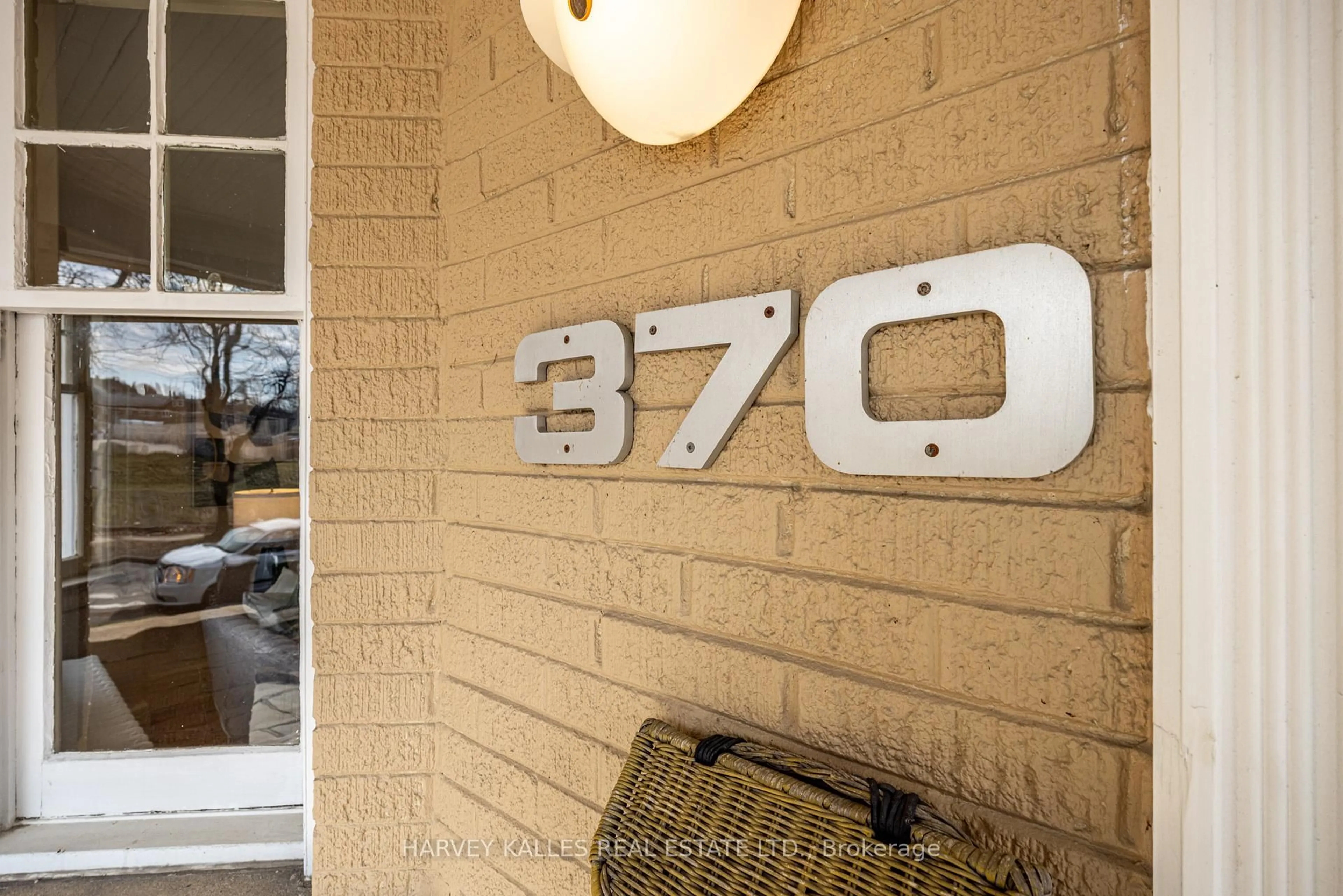 Unknown for 370 St Clements Ave, Toronto Ontario M5N 1M1