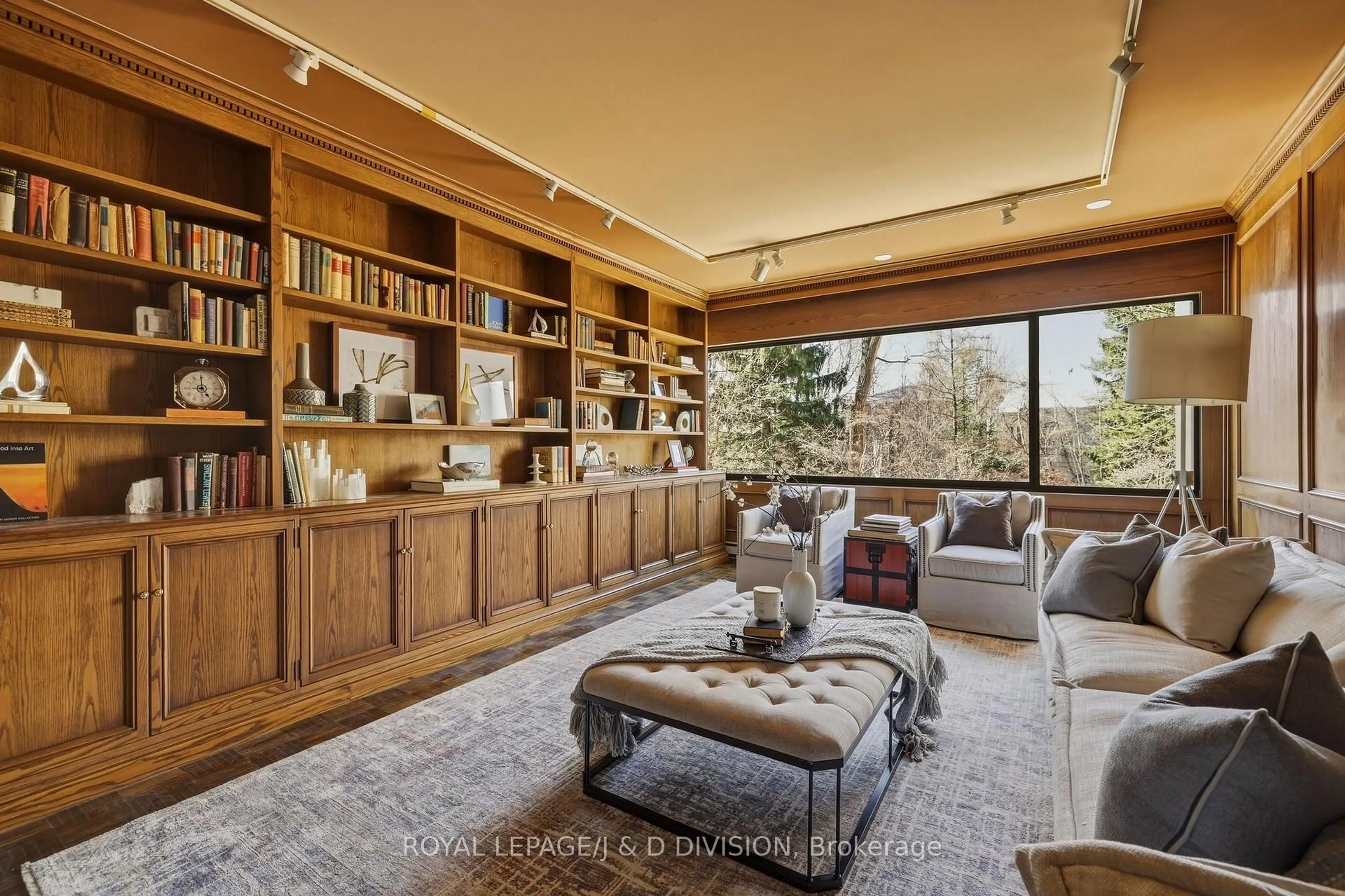 Living room with furniture, unknown for 150 Heath St #203, Toronto Ontario M4V 2Y4