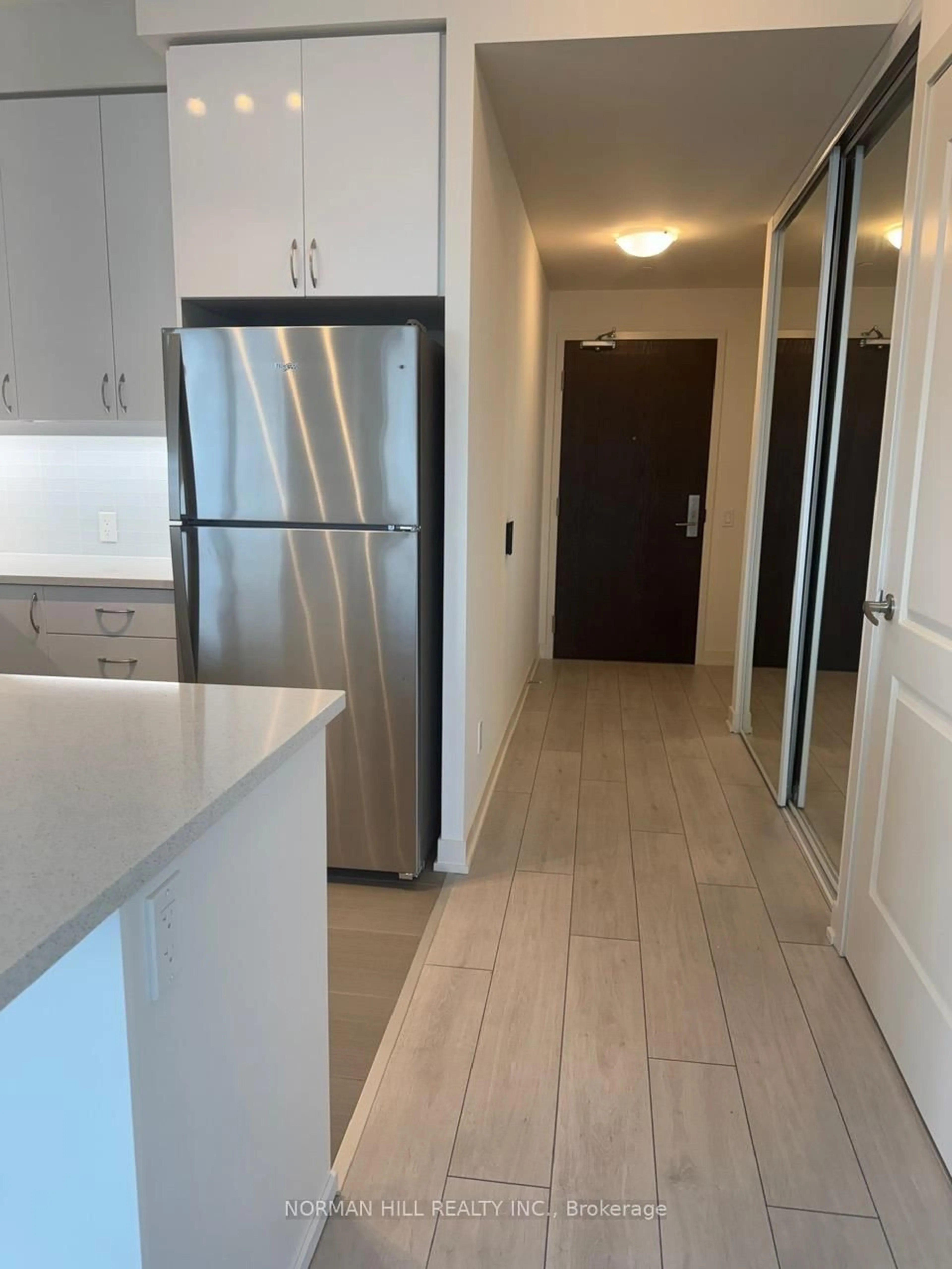 Standard kitchen, unknown for 4955 Yonge St #2306, Toronto Ontario M2N 0L8