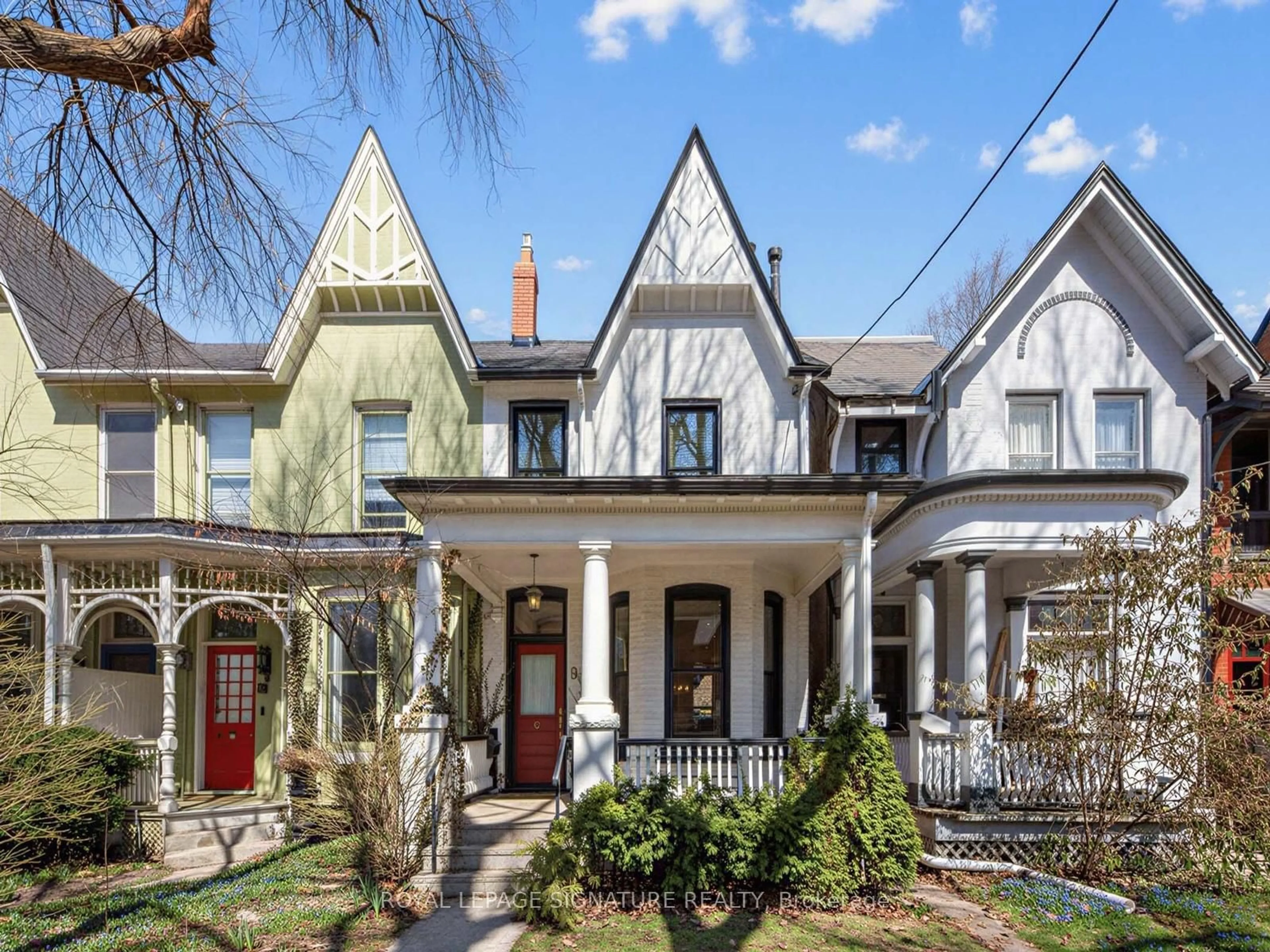 Home with brick exterior material, street for 90 Willcocks St, Toronto Ontario M5S 1C8