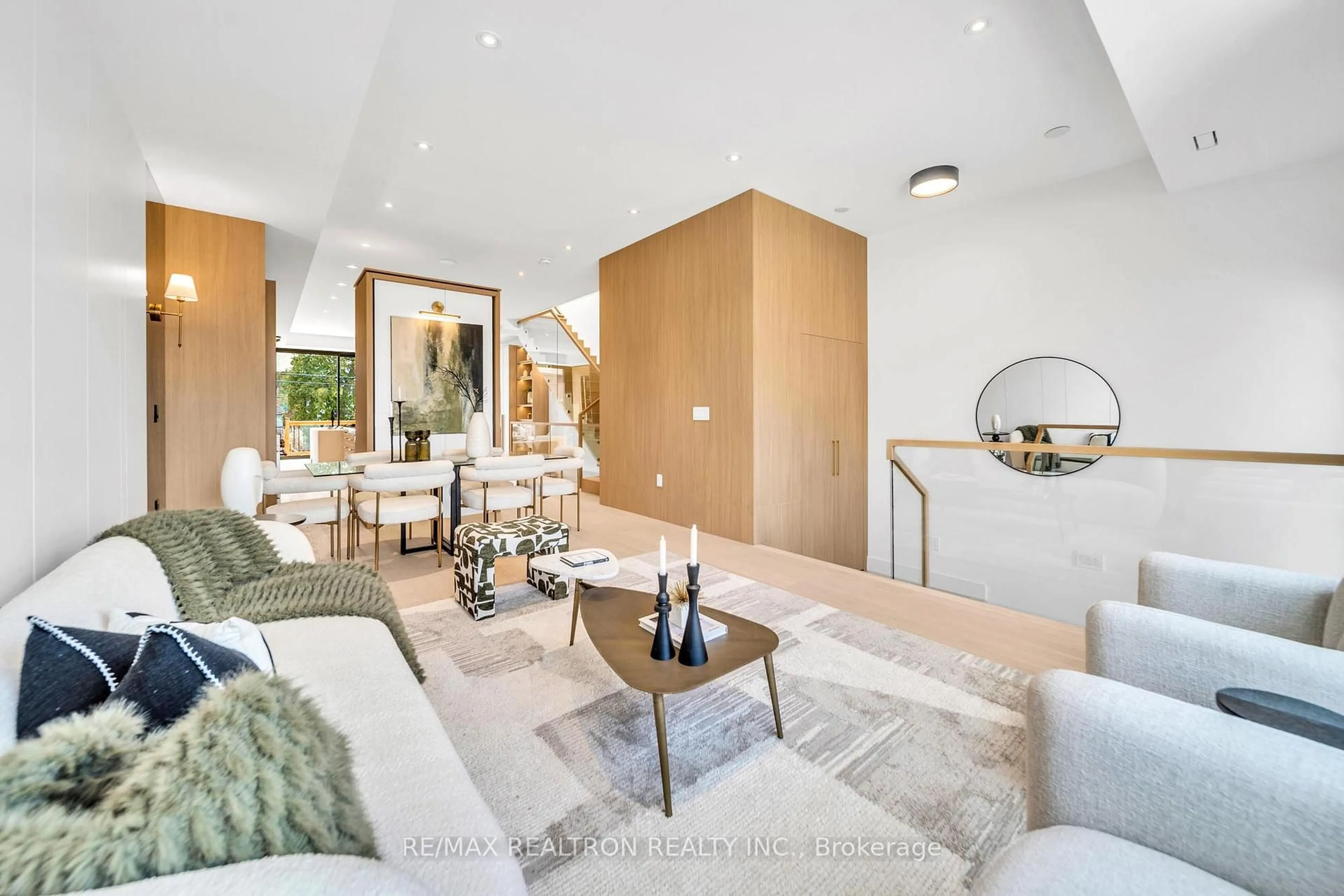 Living room with furniture, unknown for 315 Arlington Ave, Toronto Ontario M6C 2Z8