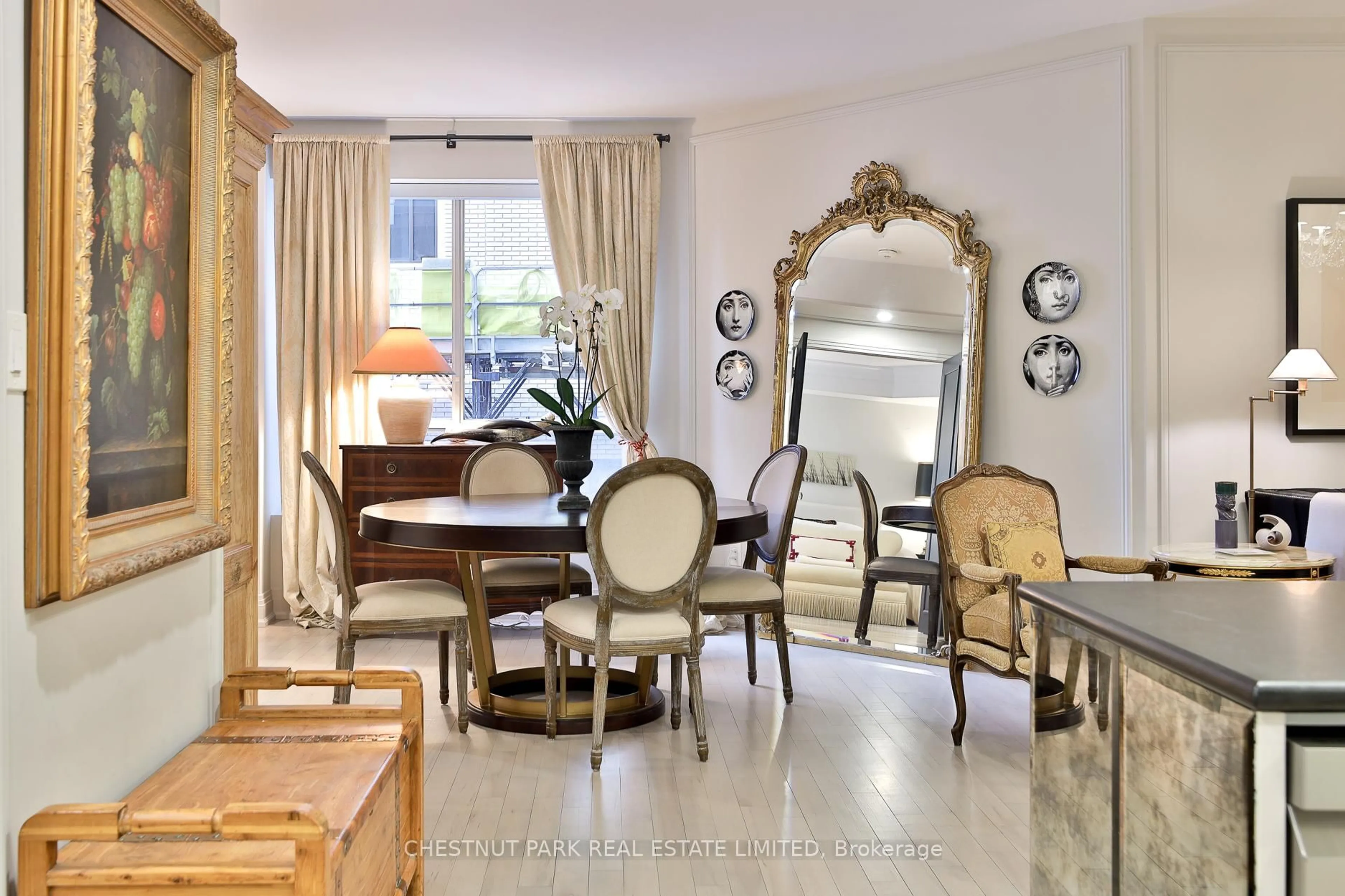 Dining room, unknown for 99 Avenue Rd #508, Toronto Ontario M5R 2G5