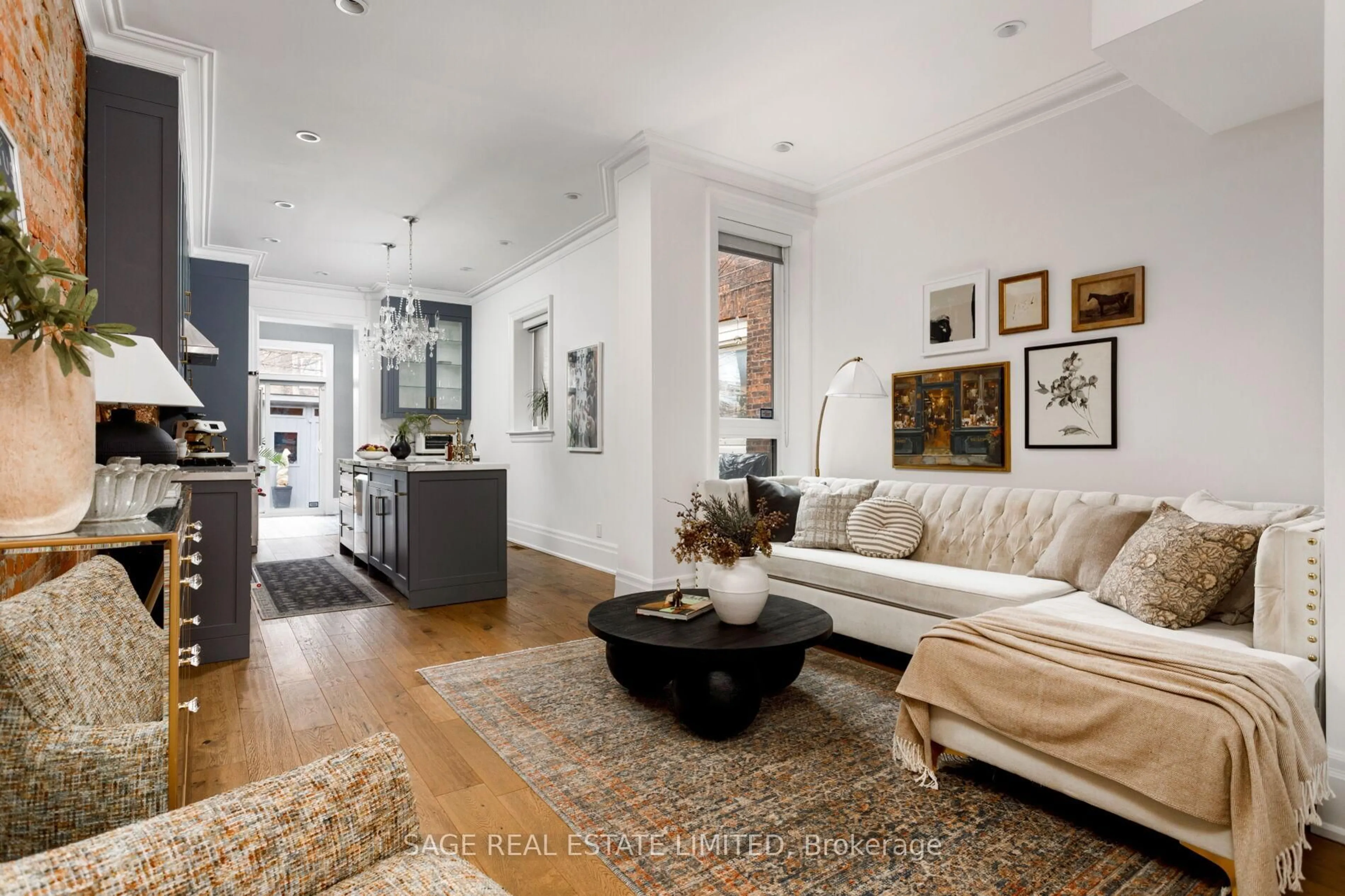 Living room with furniture, unknown for 221 Crawford St, Toronto Ontario M6J 2V5