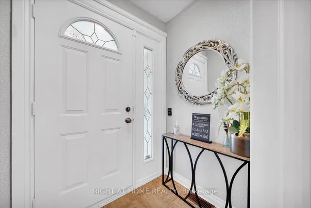 23 Christine Cres, Toronto 4