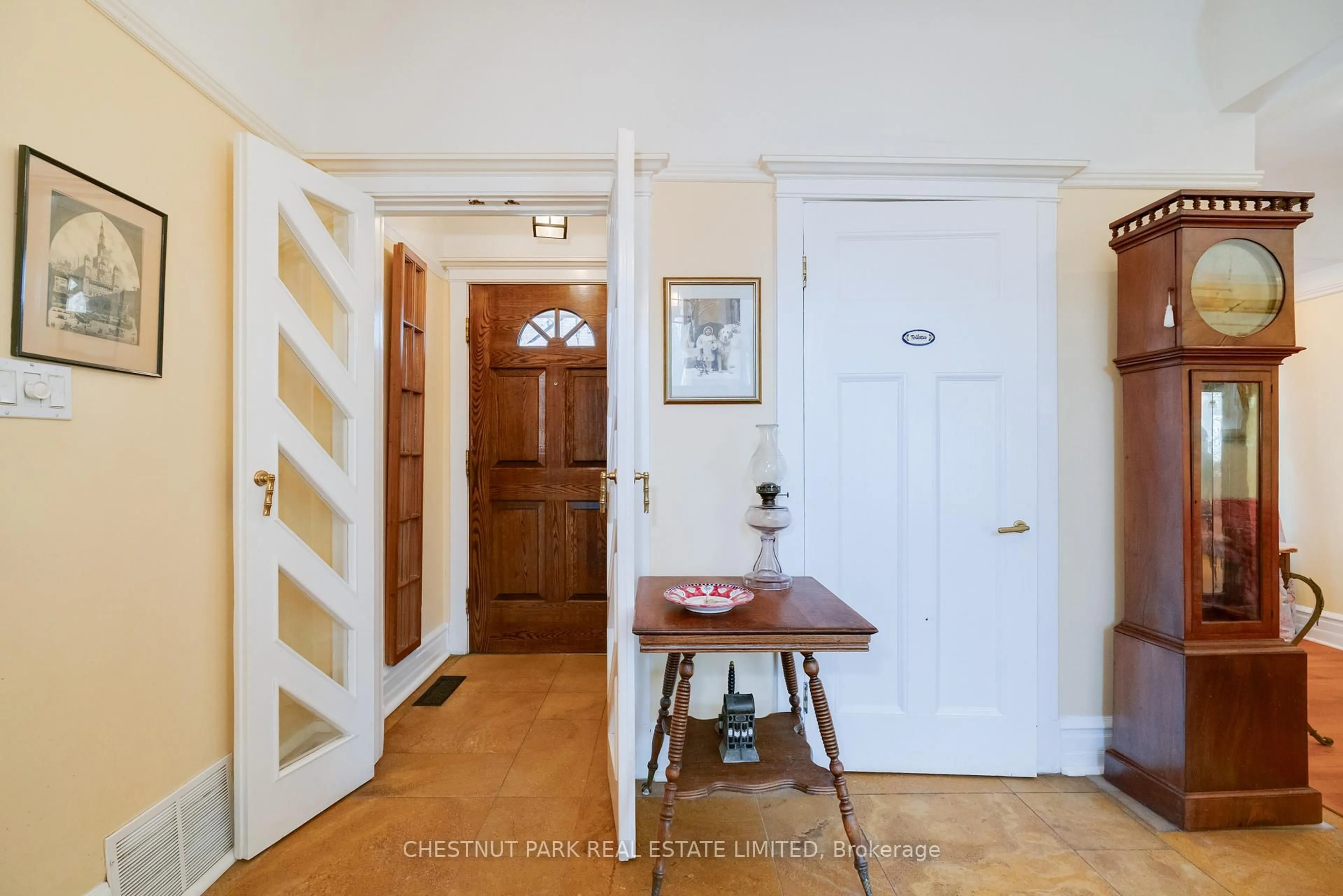 Indoor entryway for 56 Poplar Plains Rd, Toronto Ontario M4V 2M8