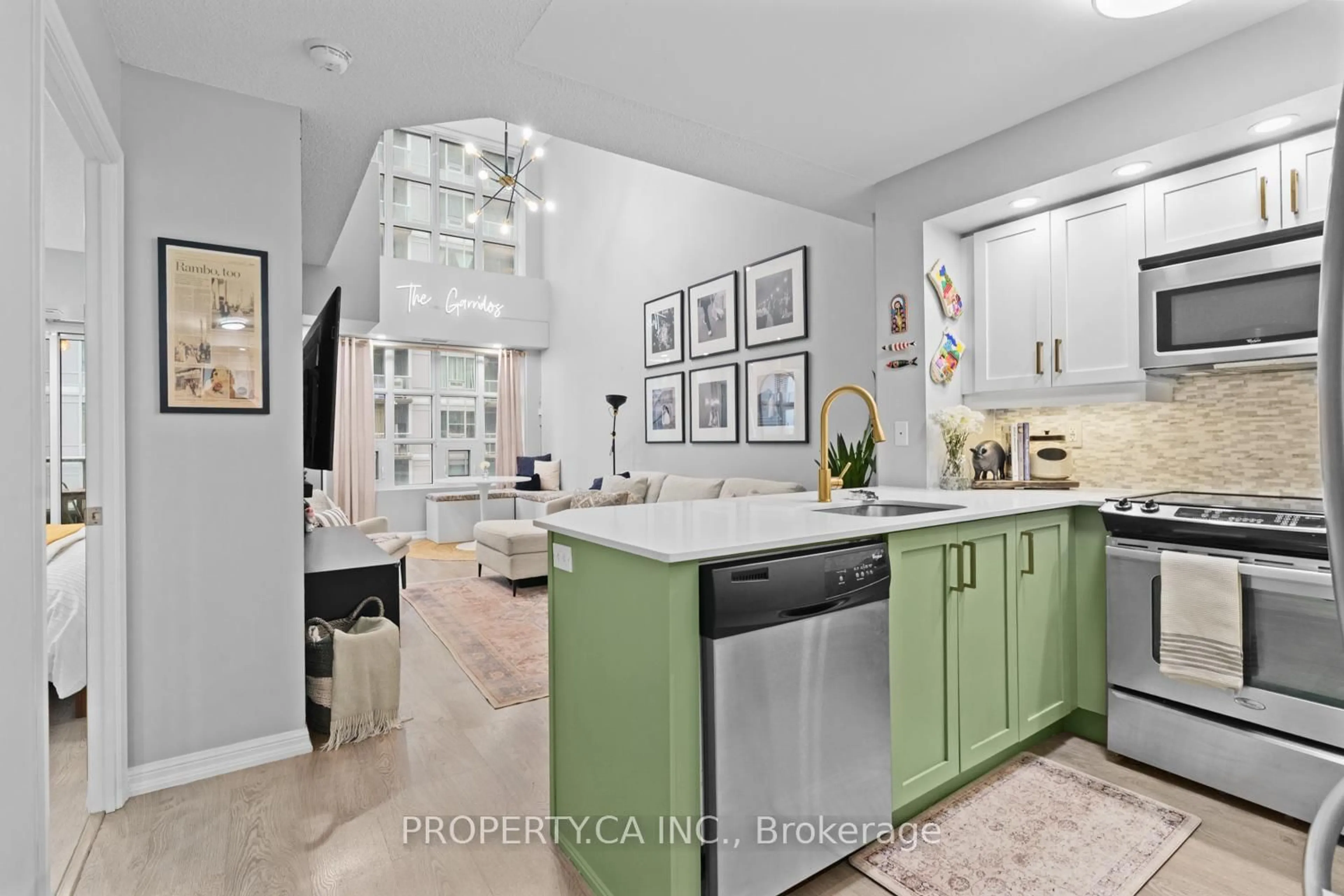 Open concept kitchen, ceramic/tile floor for 65 East Liberty St #918, Toronto Ontario M6K 3R2