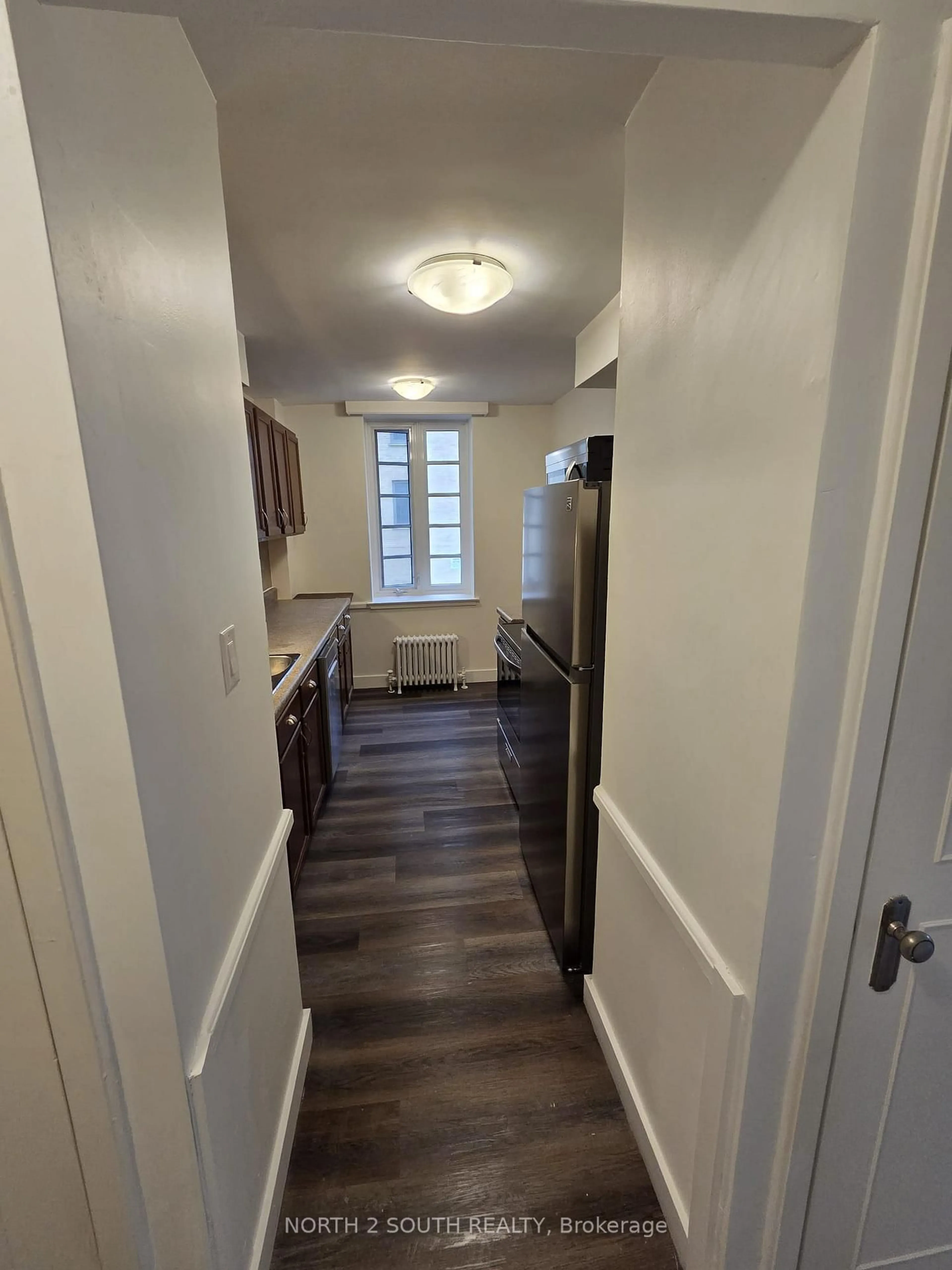 Unknown for 707 Eglinton Ave #210, Toronto Ontario M5N 1C8