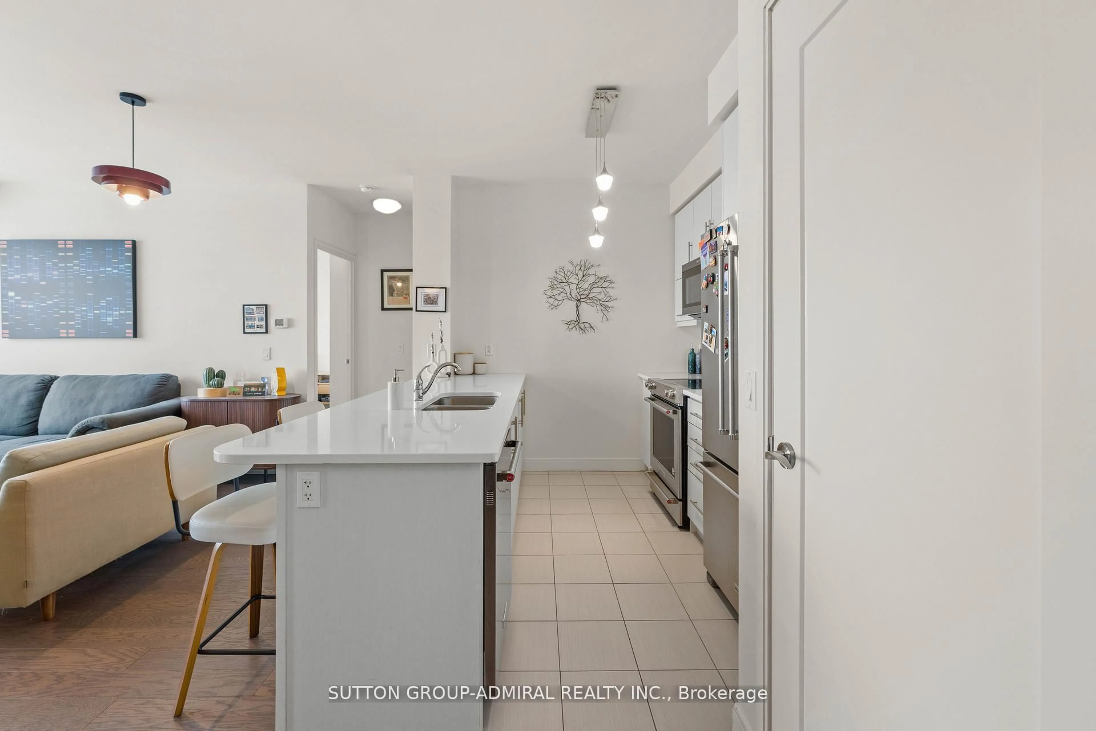 Unknown for 825 Church St #2106, Toronto Ontario M4W 3Z4