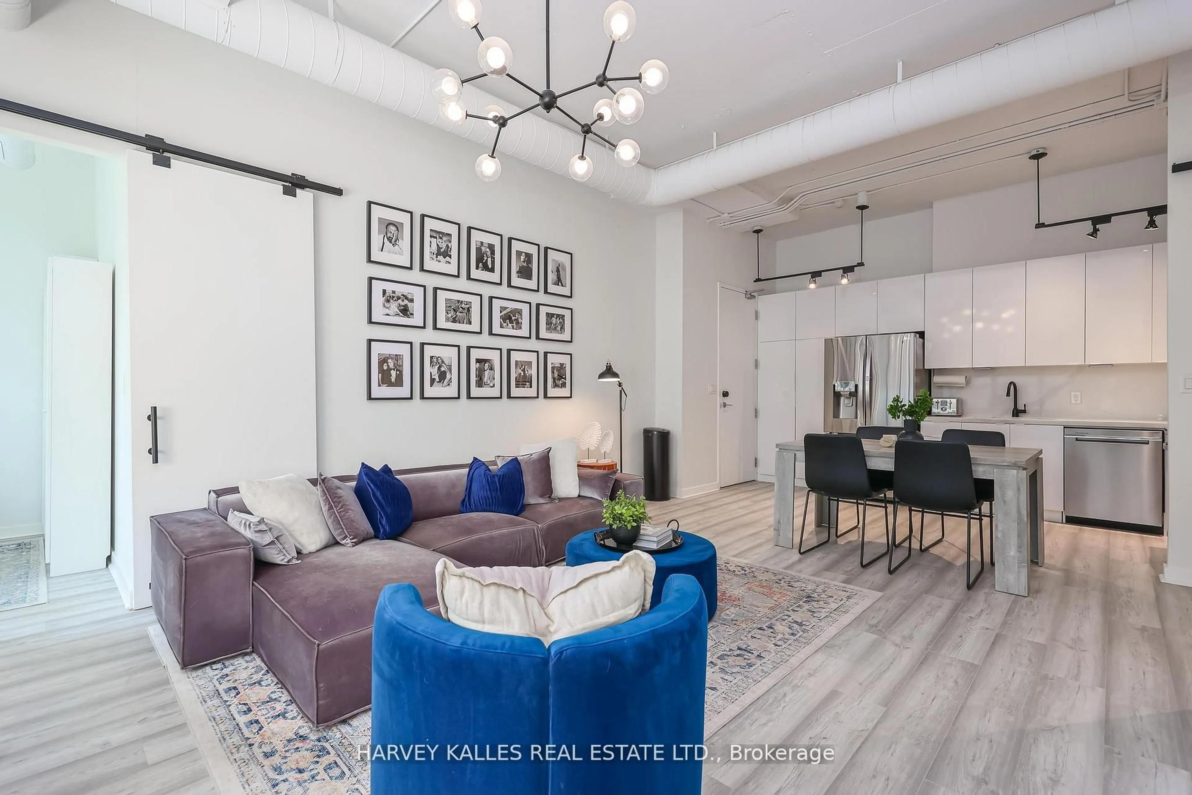 Living room with furniture, unknown for 188 Eglinton Ave #412, Toronto Ontario M4P 2X7