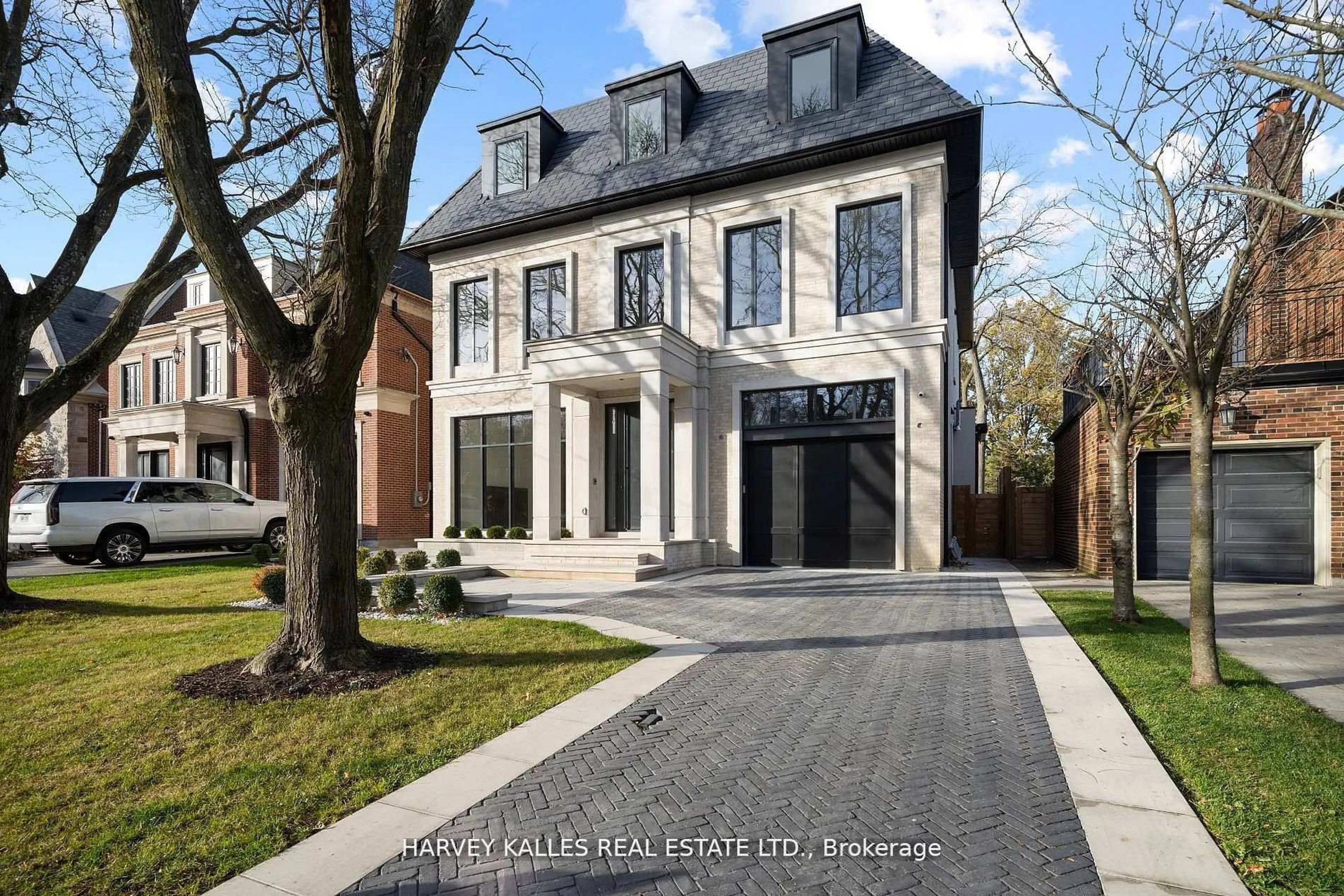 Home with brick exterior material, street for 370 Glengrove Ave, Toronto Ontario M5N 1W5