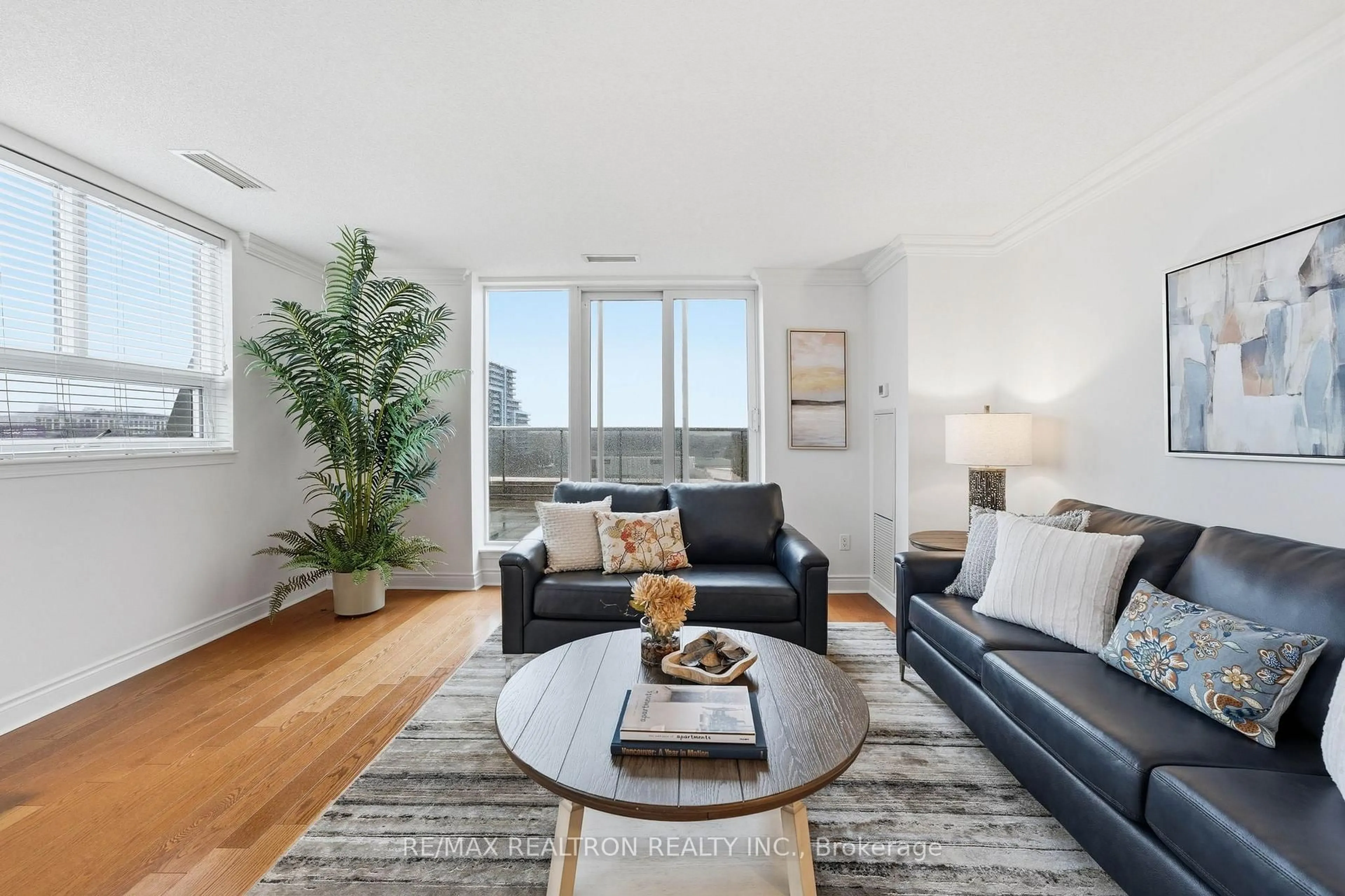 Living room with furniture, unknown for 18 Kenaston Gdns #704, Toronto Ontario M2K 3C7