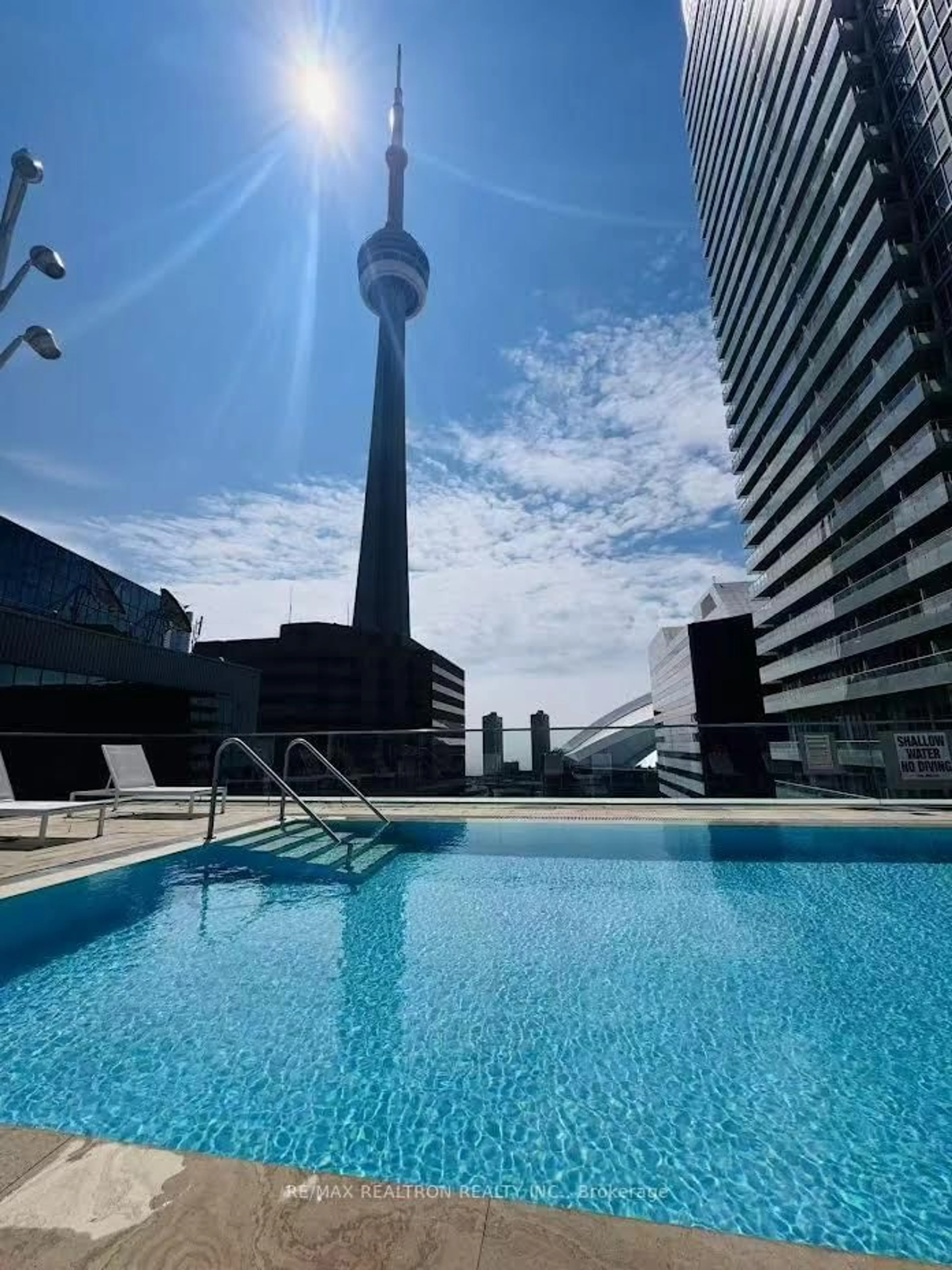 Pool for 300 Front St #3403, Toronto Ontario M5V 0E9