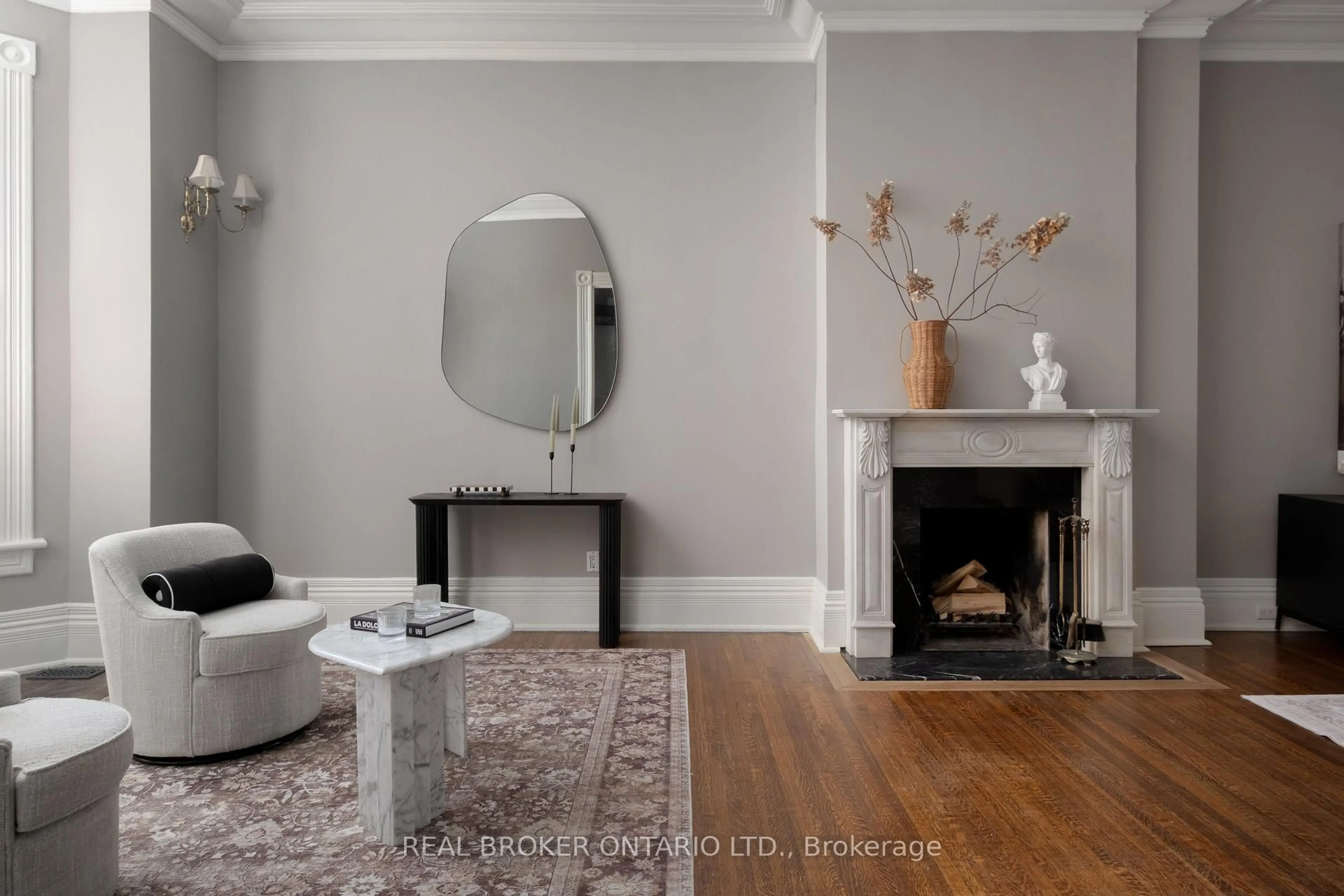 Living room with furniture, unknown for 298 Berkeley St, Toronto Ontario M5A 2X5