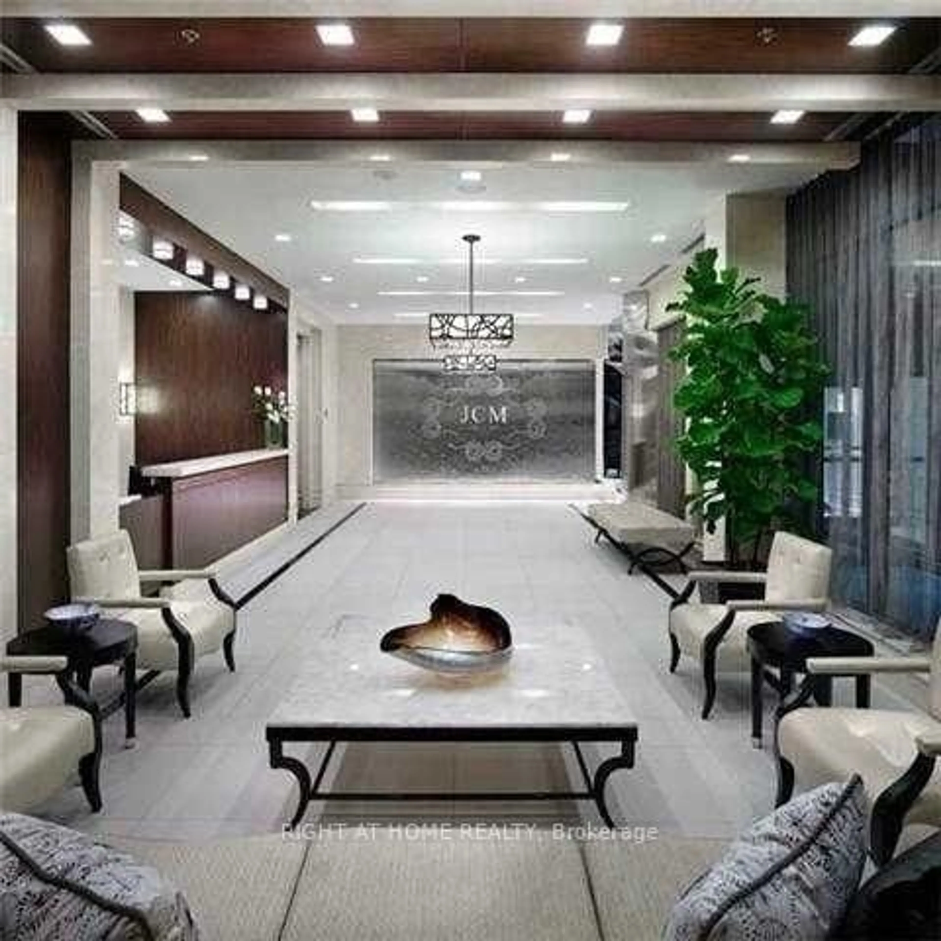 Lobby for 28 Linden St #1405, Toronto Ontario M4Y 0A4