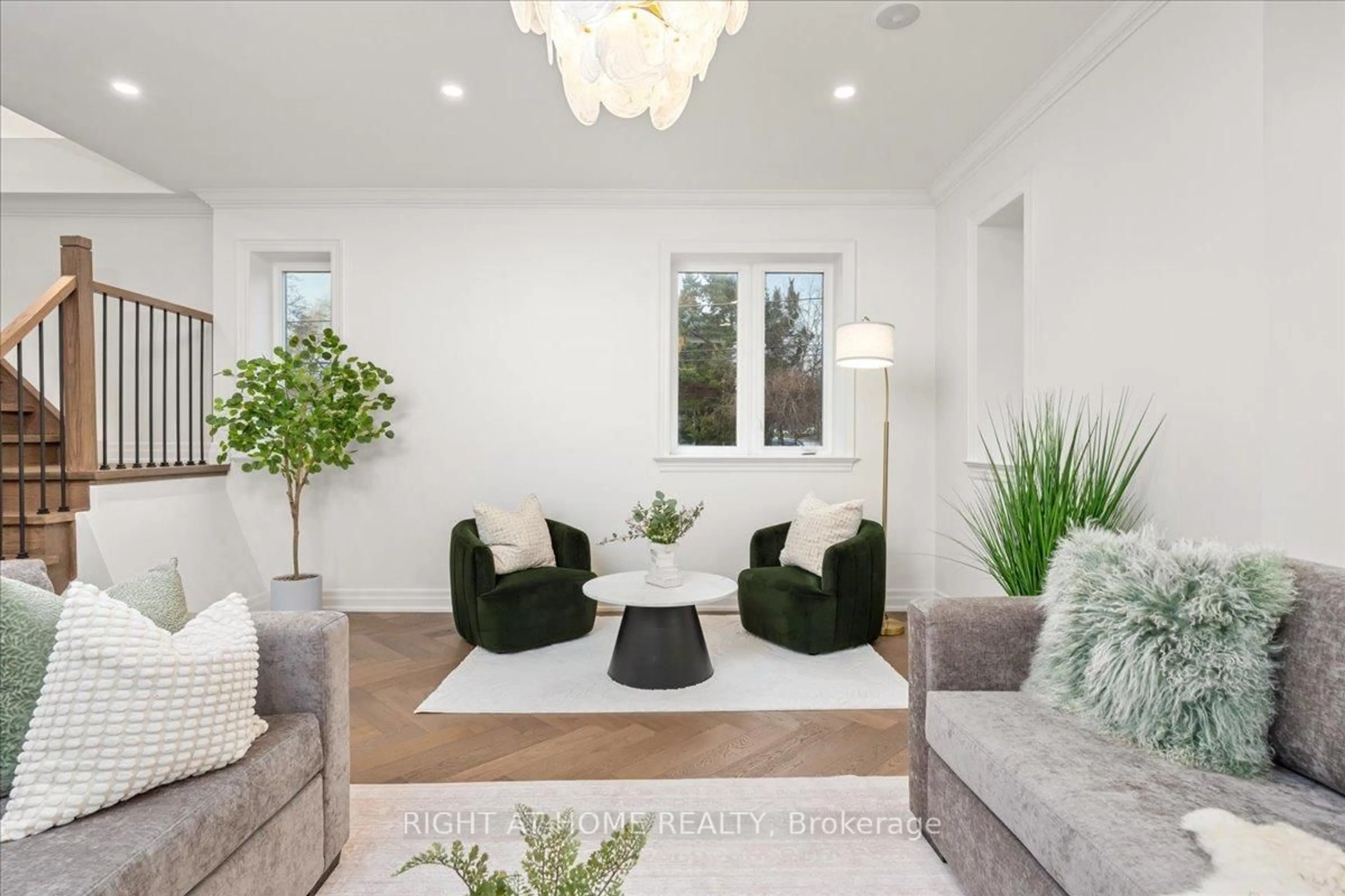 Living room with furniture, unknown for 497 Broadway Ave, Toronto Ontario M4G 2R7