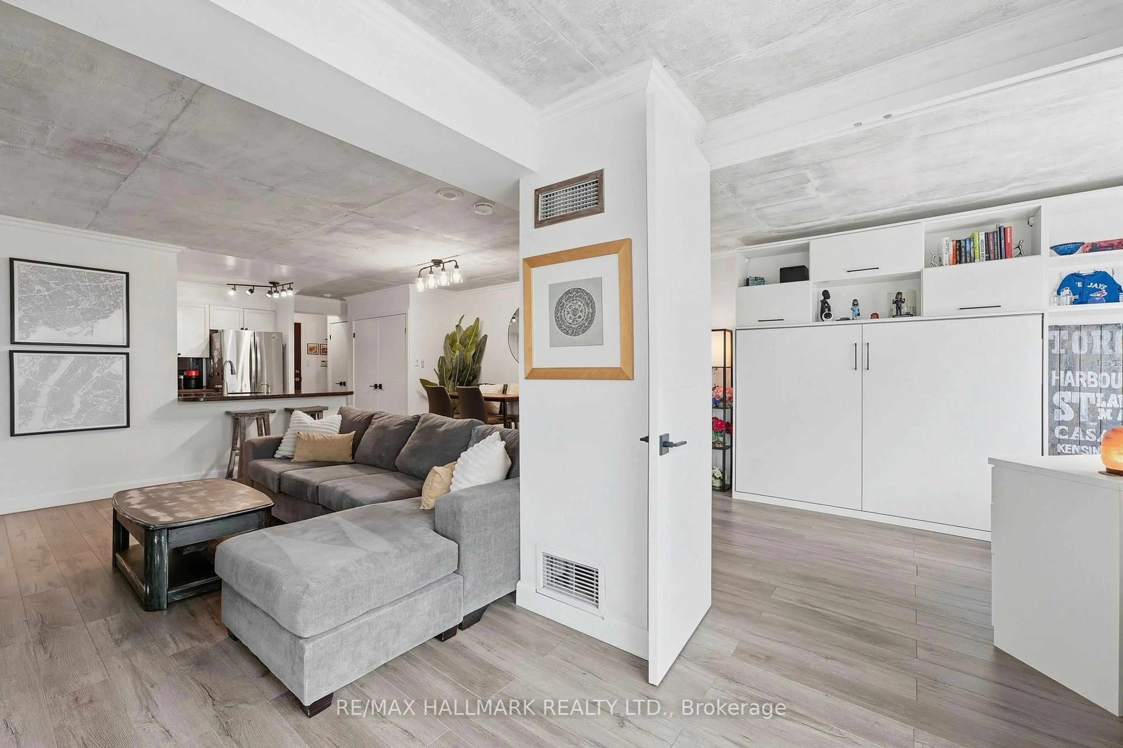 Living room with furniture, unknown for 600 Queens Quay #705, Toronto Ontario M5V 3M3