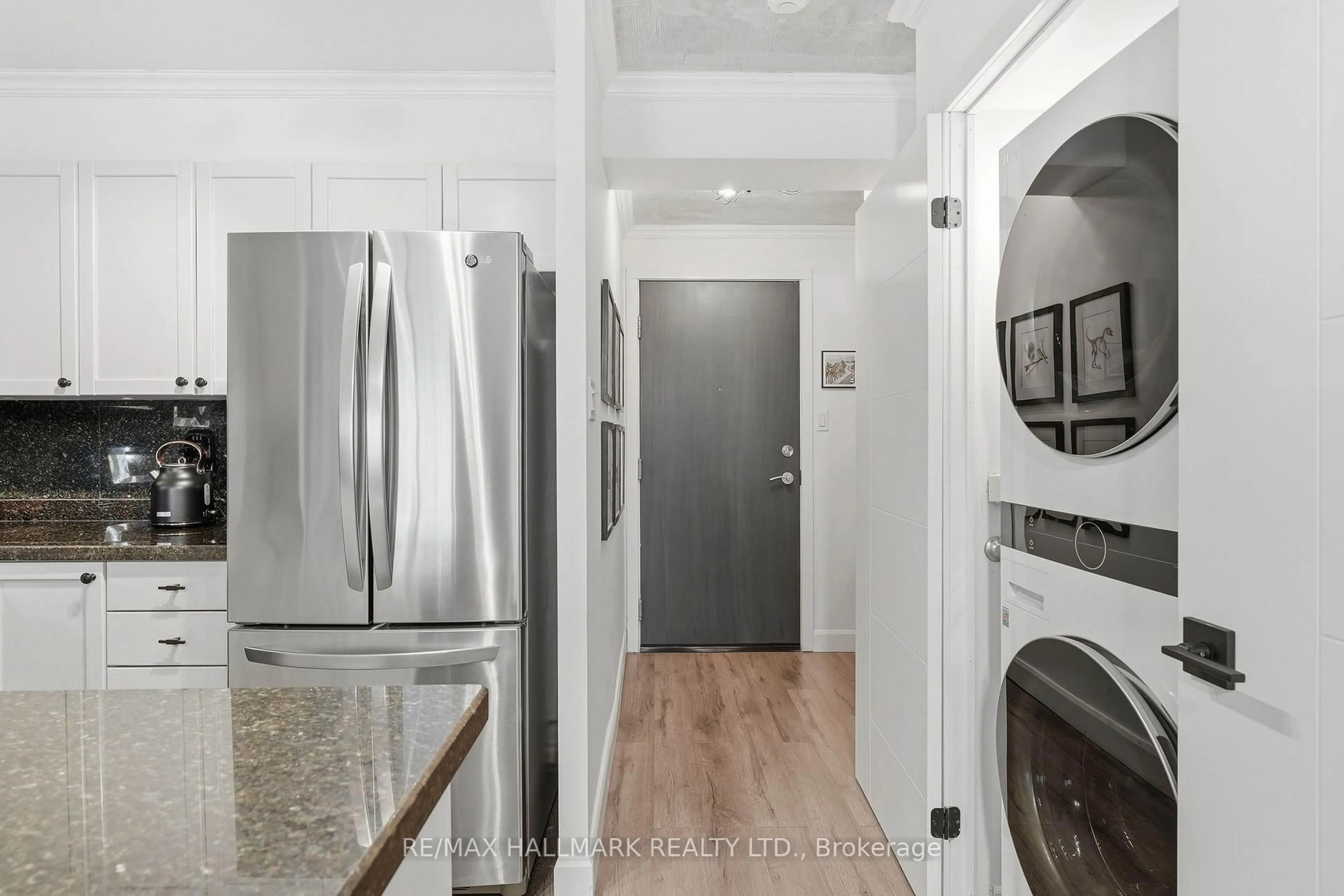 Unknown for 600 Queens Quay #705, Toronto Ontario M5V 3M3