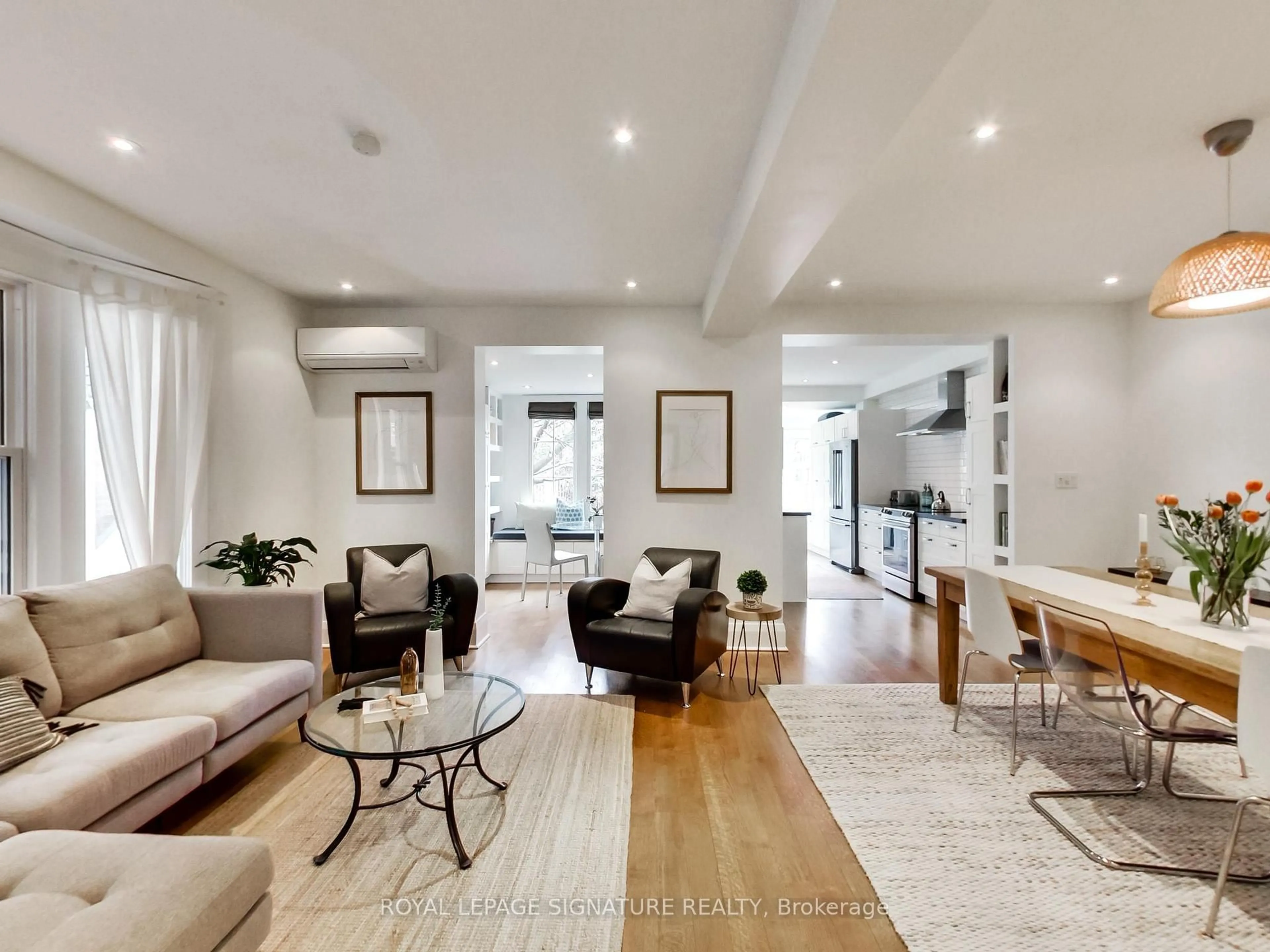 Living room with furniture, unknown for 11 Delaware Ave, Toronto Ontario M6H 2S8