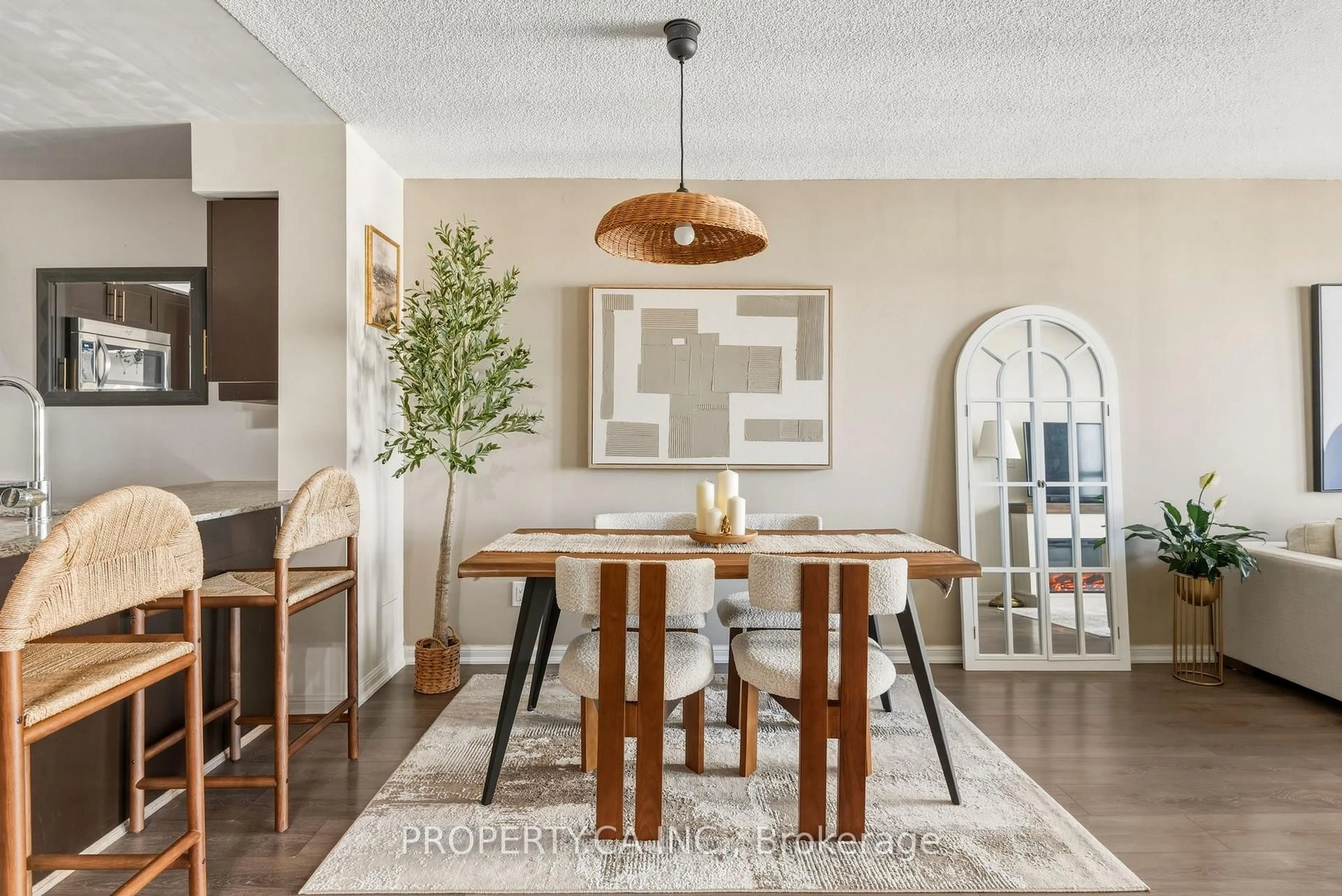 Dining room, unknown for 35 Bastion St #1604, Toronto Ontario M5V 0C2