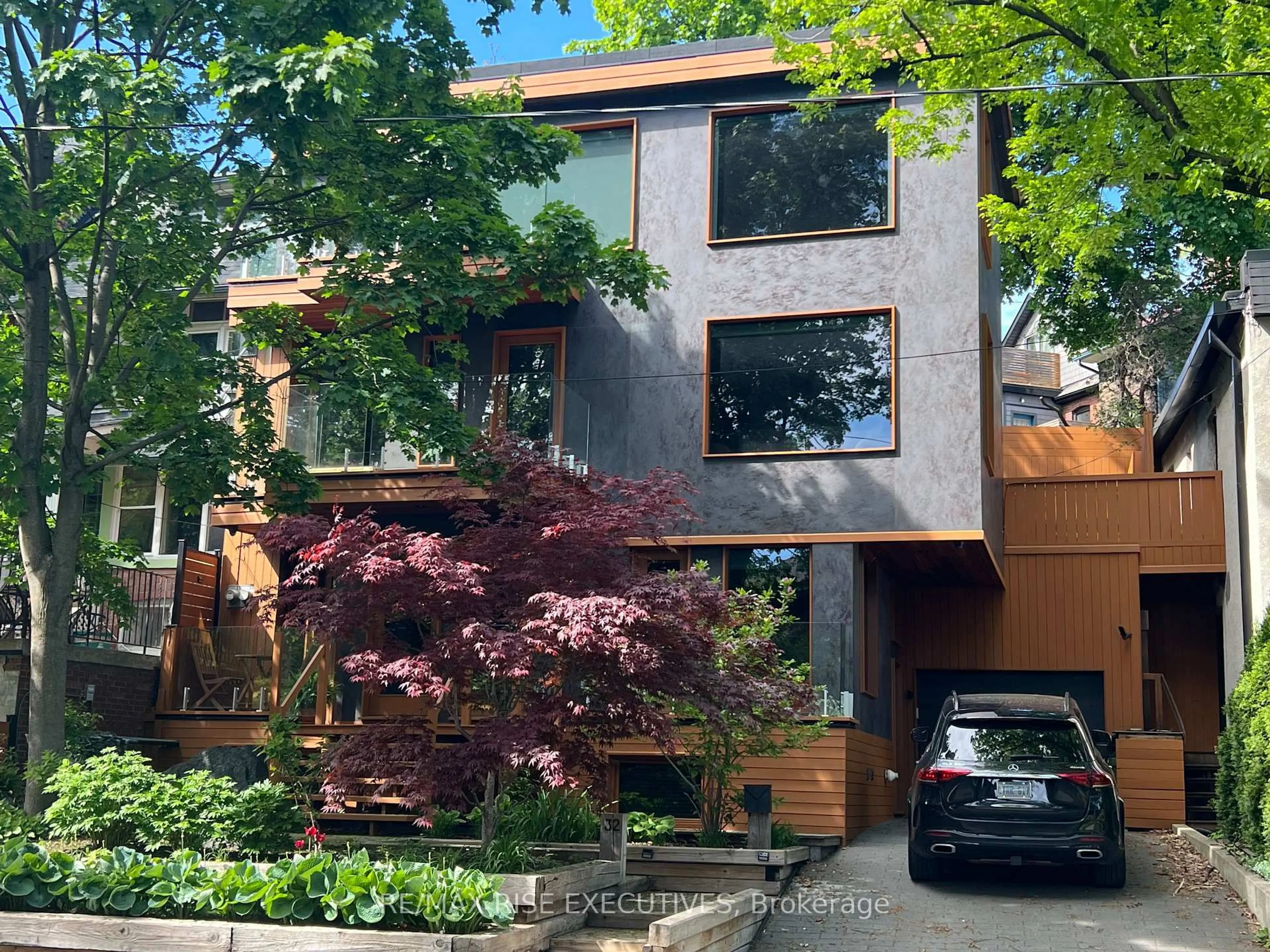 Home with brick exterior material, street for 32 Regal Rd, Toronto Ontario M6H 2J7