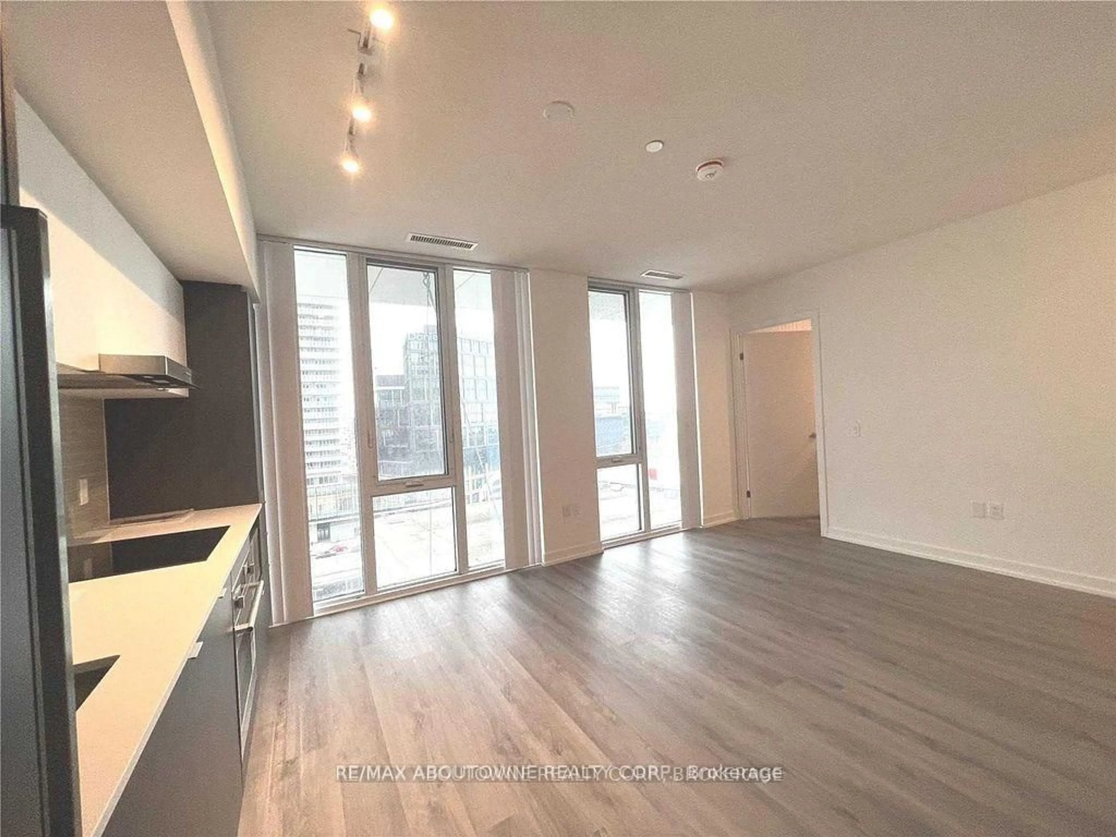 A pic of a room for 138 Downes St #1105, Toronto Ontario M5E 0E4