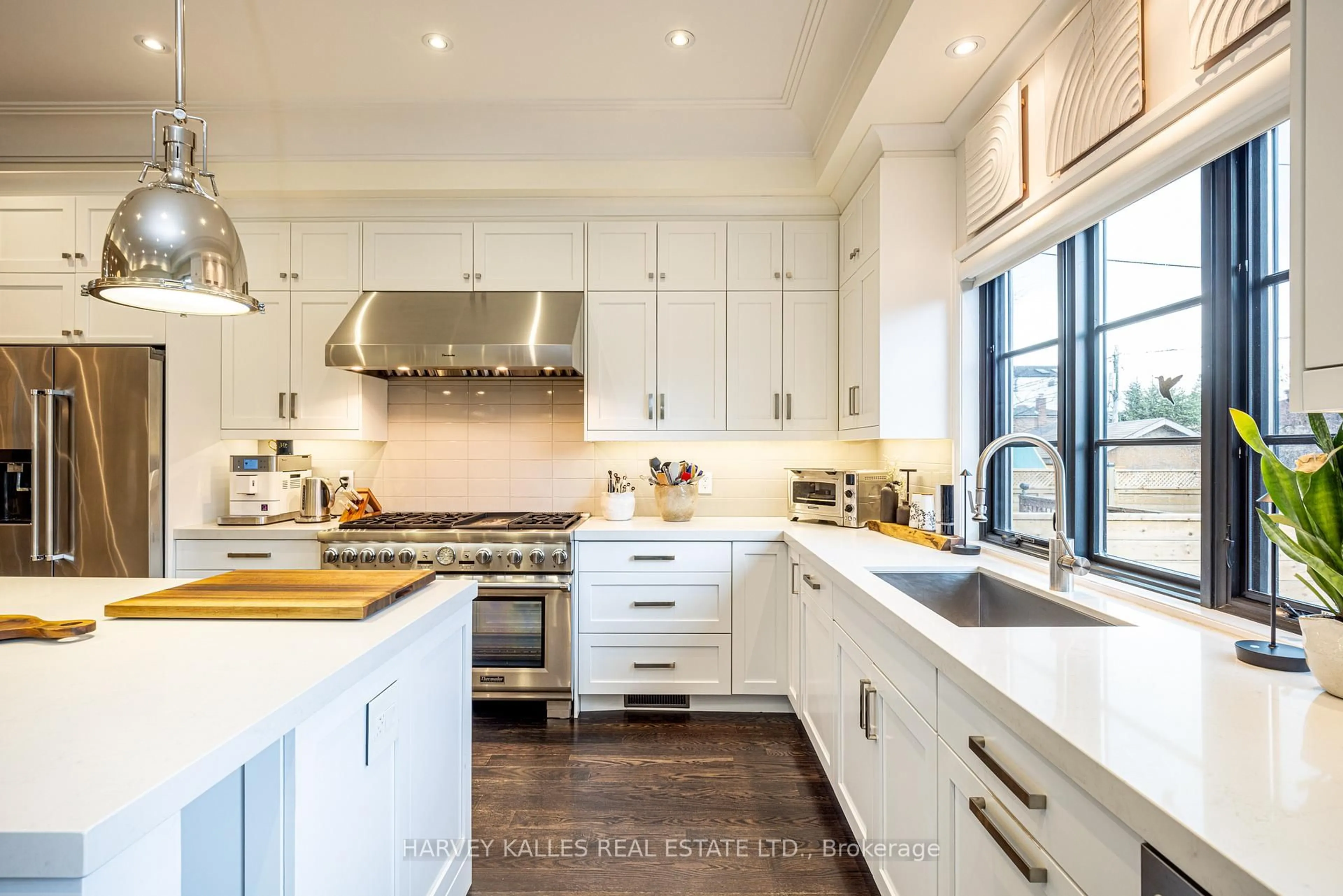 Contemporary kitchen, unknown for 488 Arlington Ave, Toronto Ontario M6C 3A2