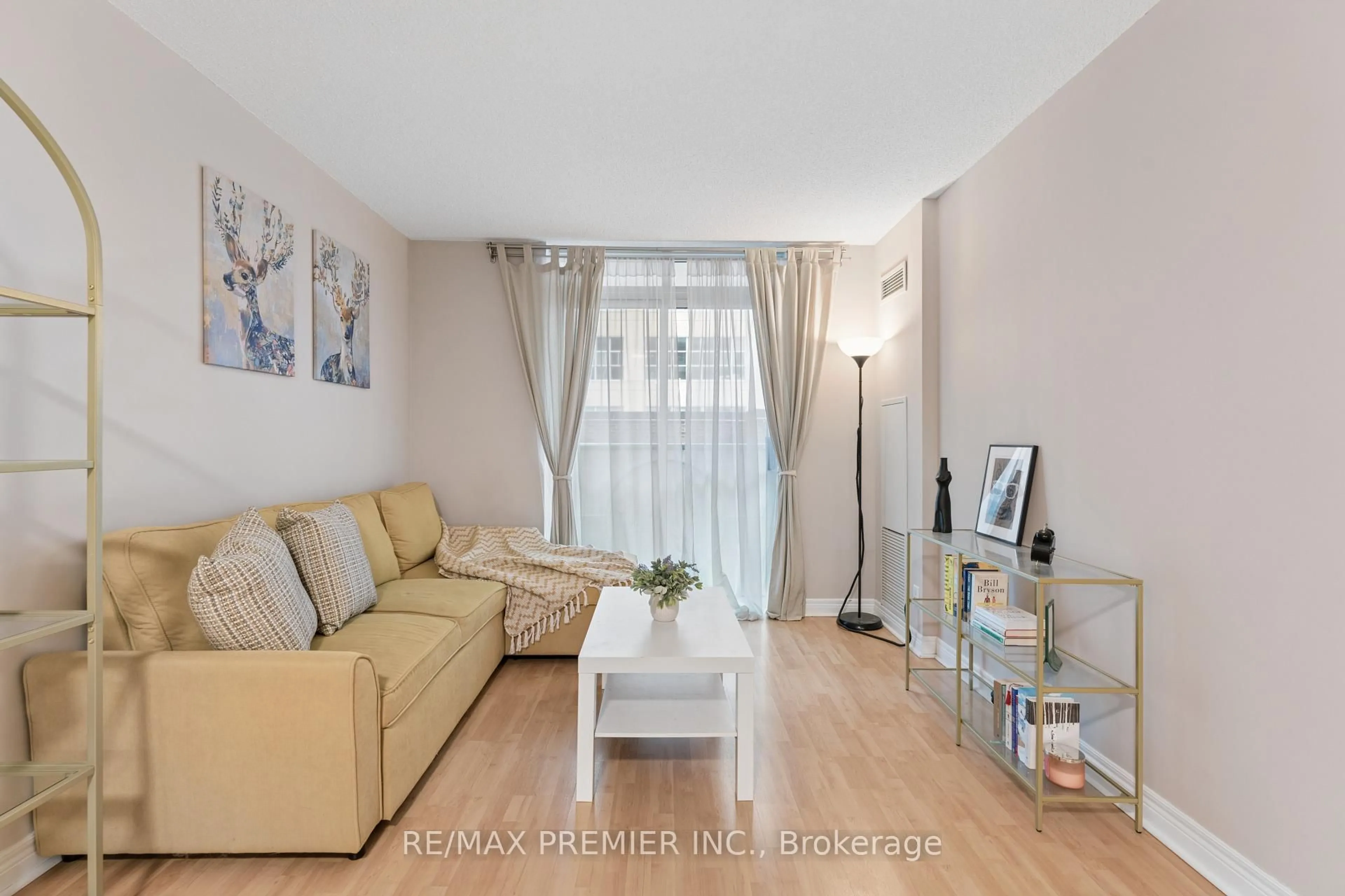 Living room with furniture, unknown for 212 Eglinton Ave #307, Toronto Ontario M4P 0A3