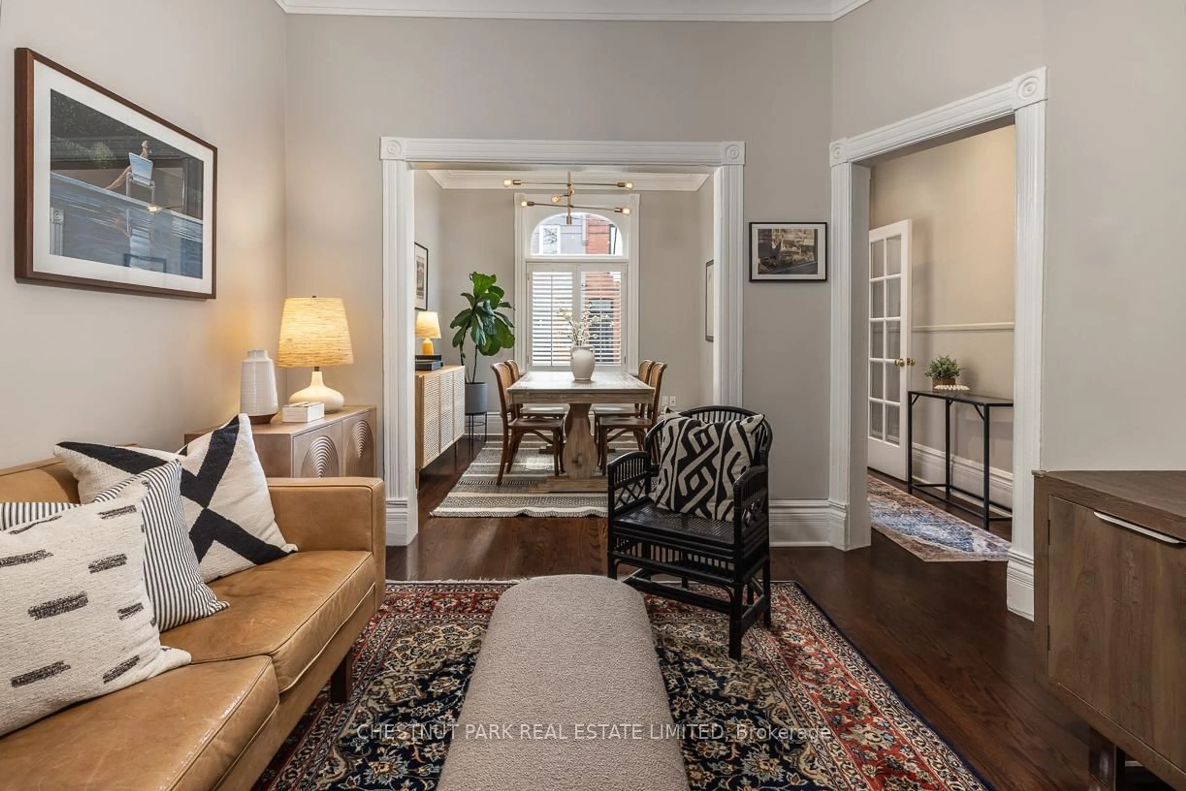 Living room with furniture, unknown for 3 Tacoma Ave, Toronto Ontario M4T 2B1