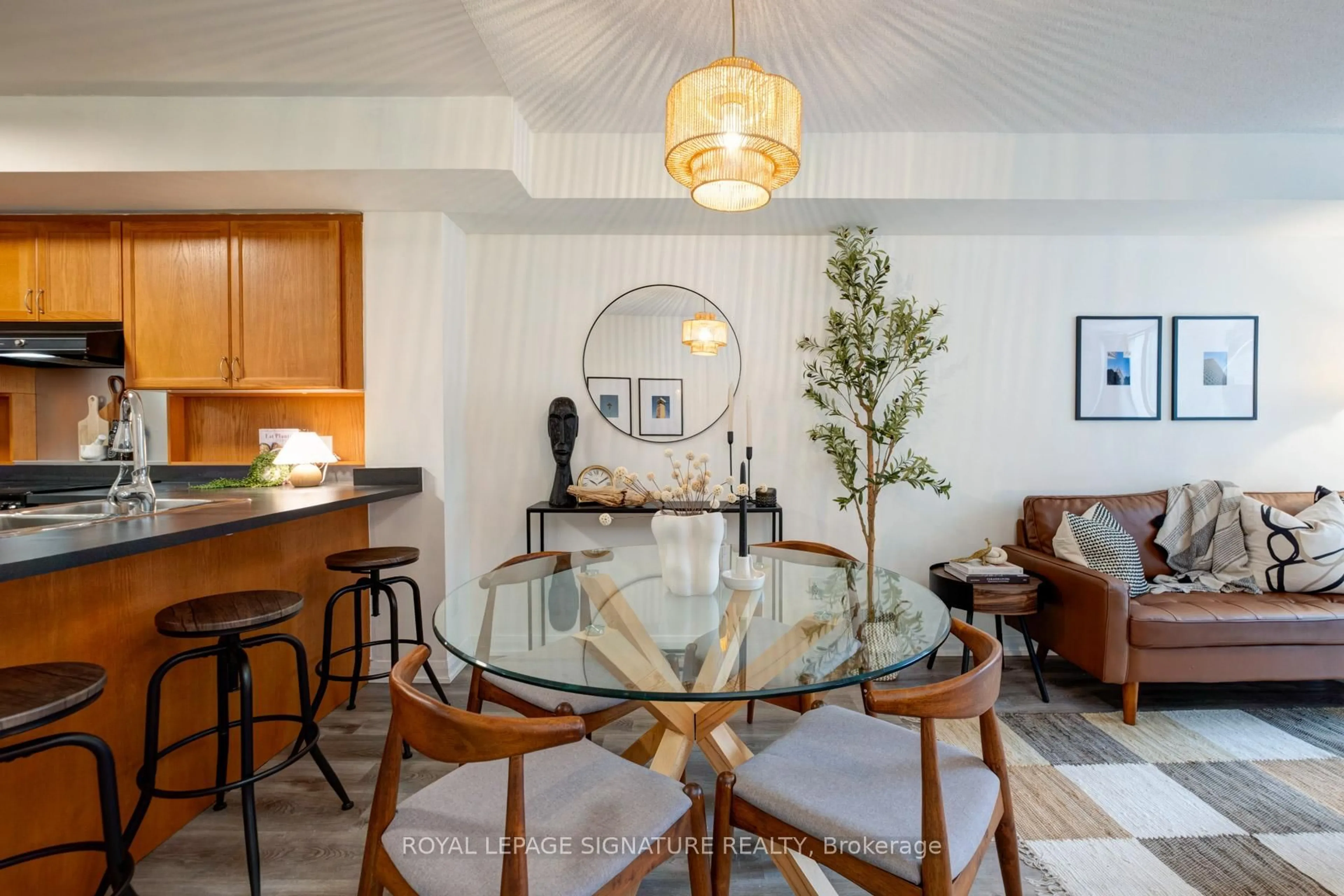 Dining room, unknown for 18 Beverley St #311, Toronto Ontario M5T 3L2