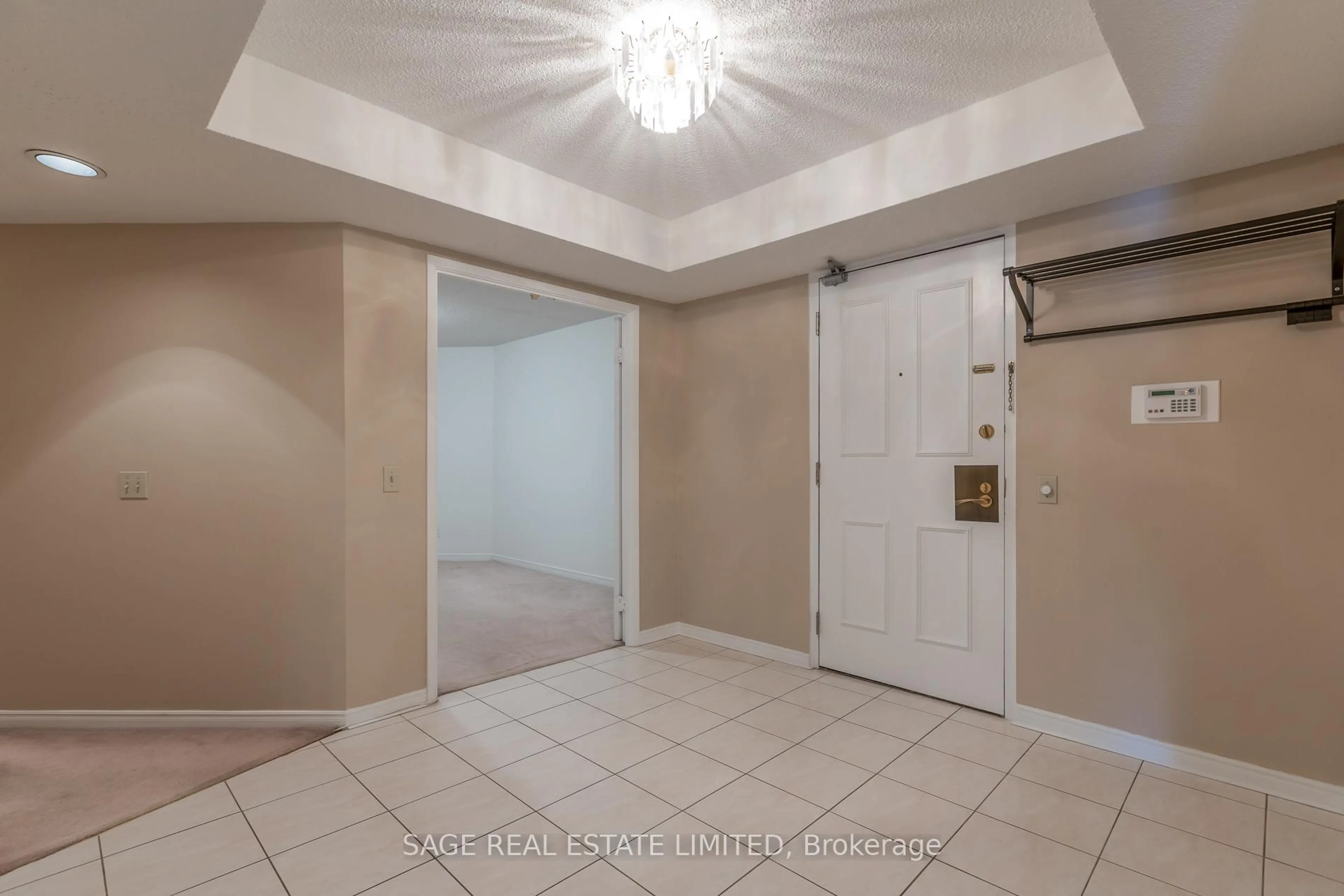 Indoor entryway for 25 George St #302, Toronto Ontario M5A 4L8