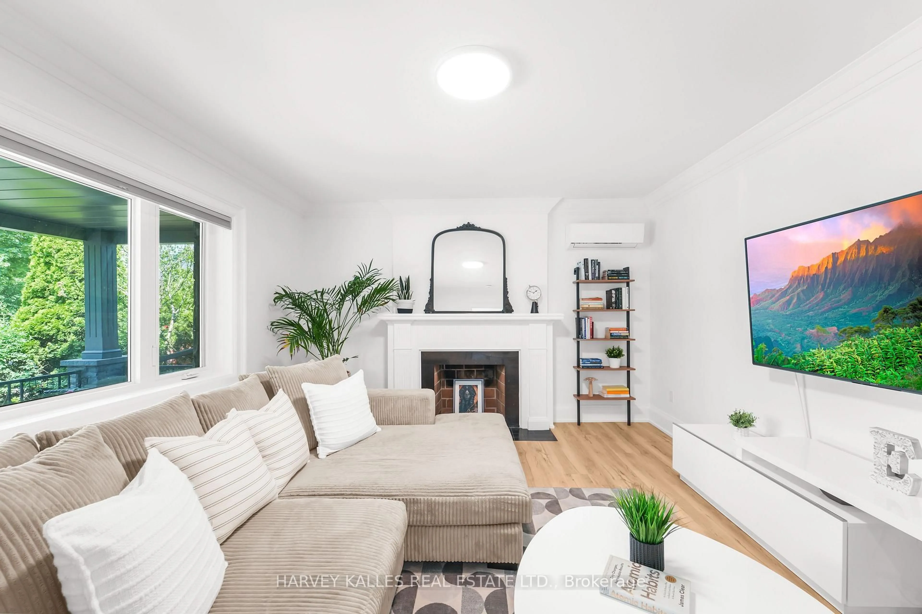 Living room with furniture, unknown for 243 Northcliffe Blvd, Toronto Ontario M6E 3K8