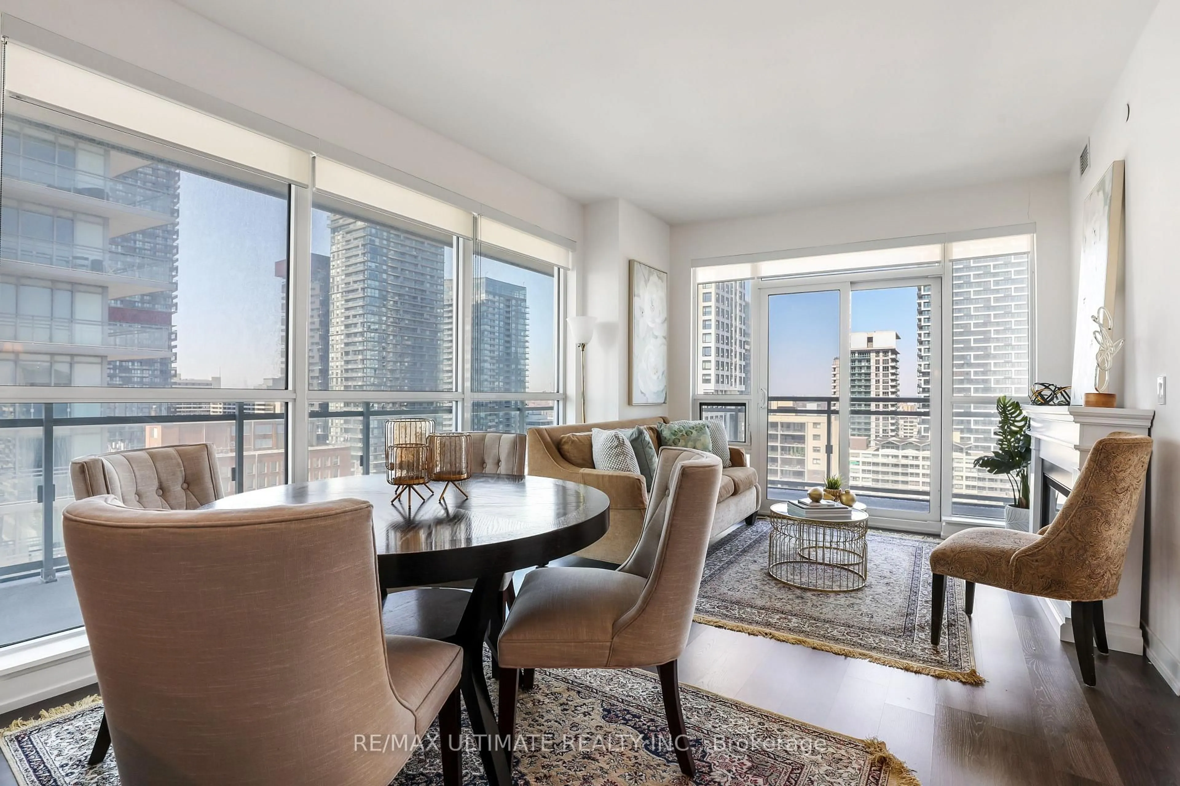 Dining room, unknown for 98 Lillian St #1812, Toronto Ontario M4S 0A5