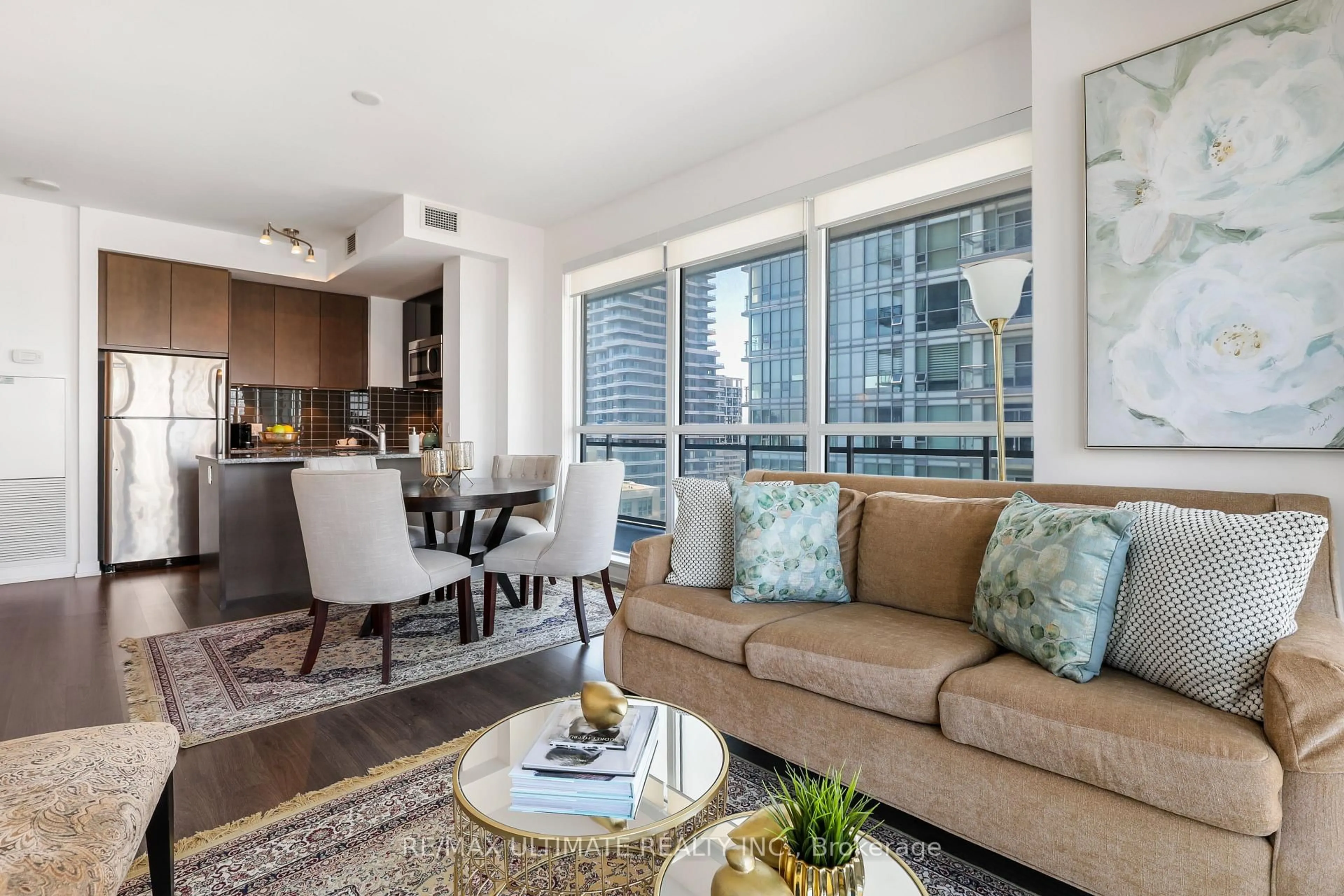 Living room with furniture, unknown for 98 Lillian St #1812, Toronto Ontario M4S 0A5