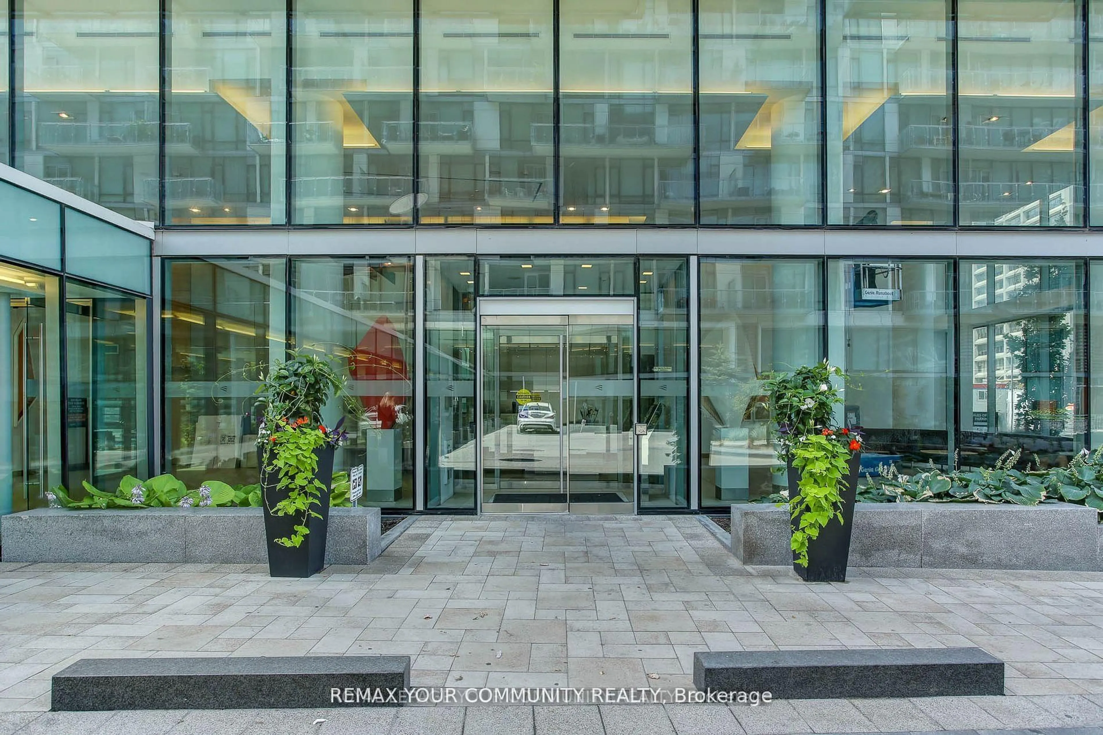 Indoor foyer for 39 Queens Quay #1109, Toronto Ontario M5E 0A5