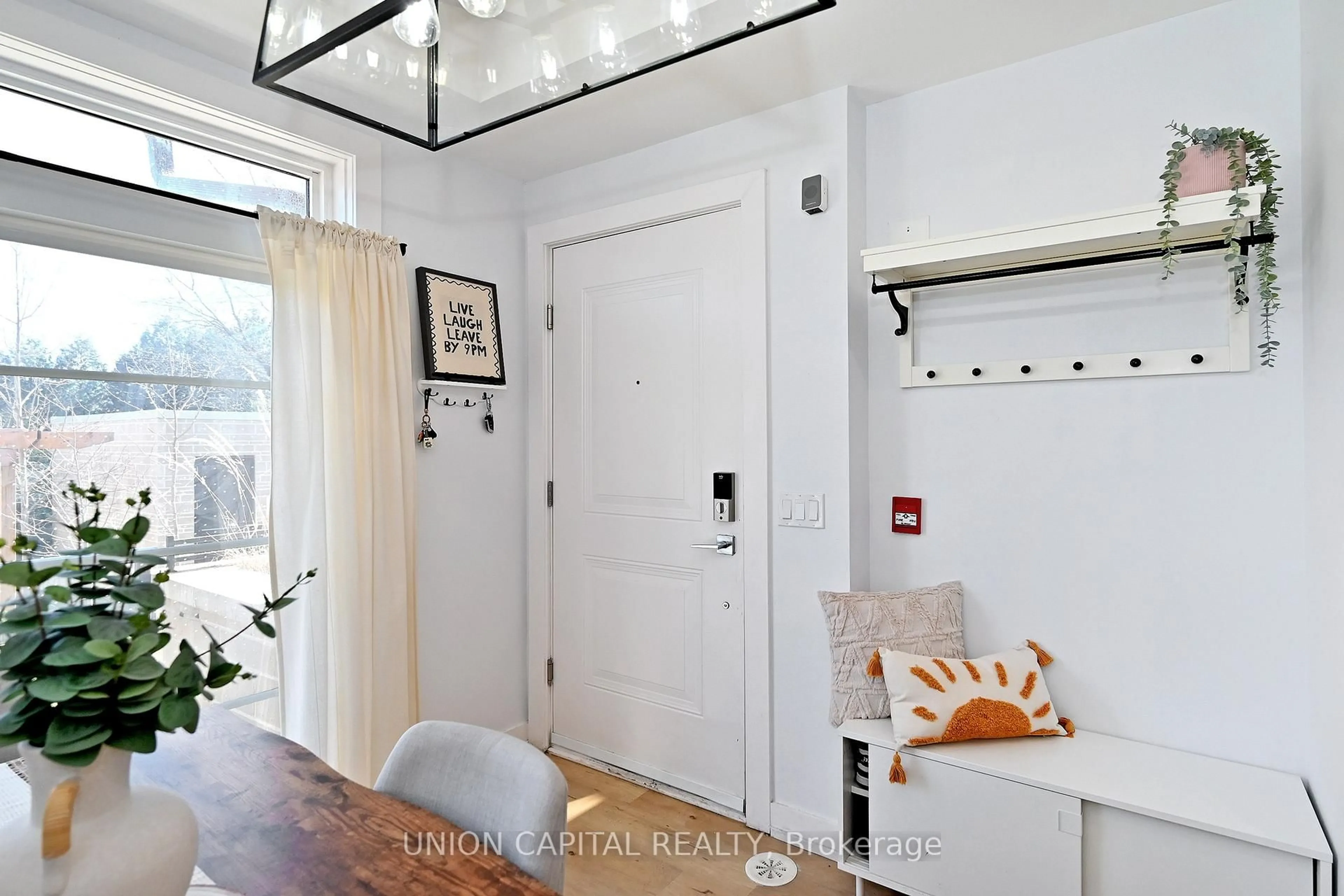 Indoor entryway for 57 Finch Ave #39, Toronto Ontario M2K 0K9