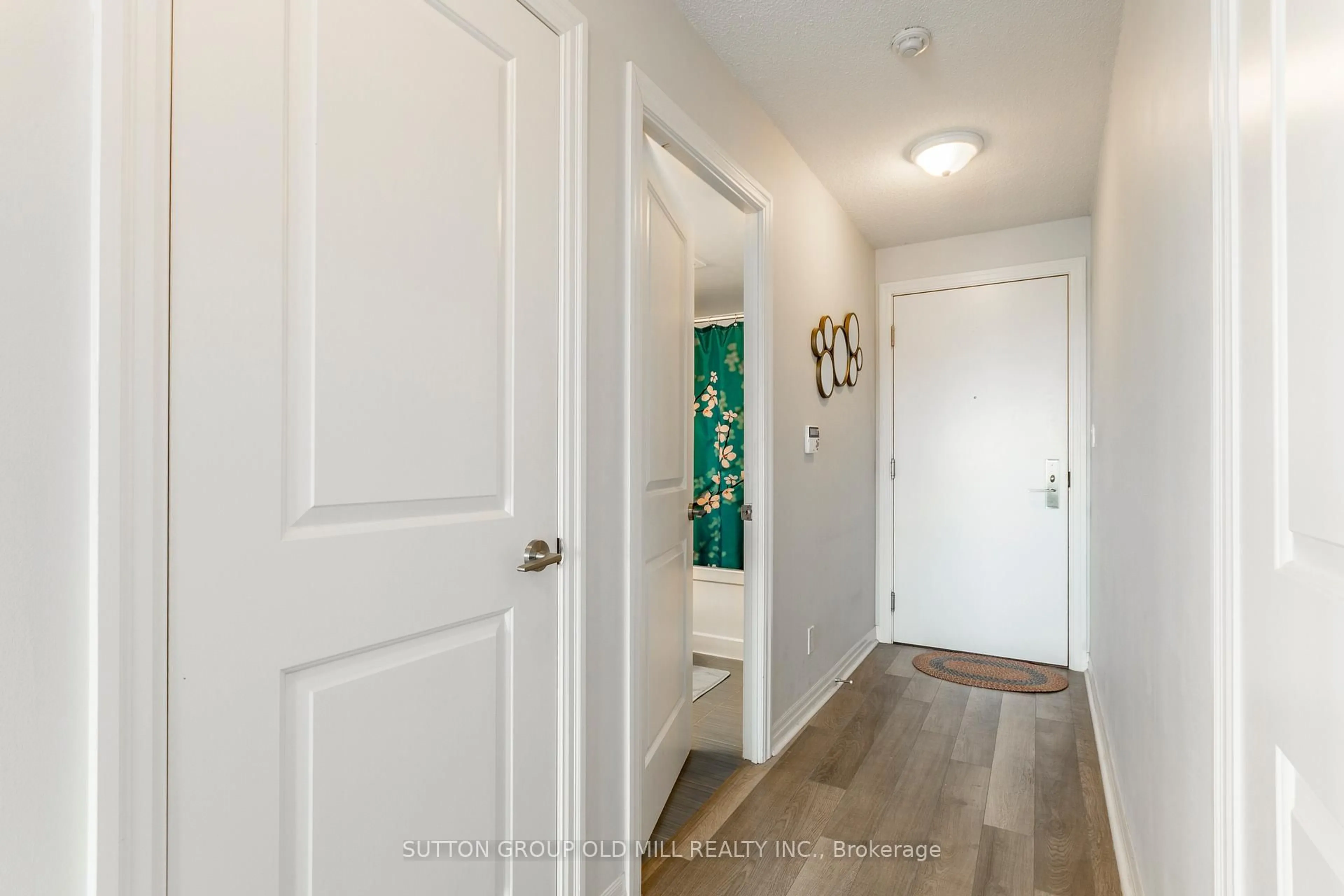 Indoor entryway for 2015 Sheppard Ave #1909, Toronto Ontario M2J 0B3