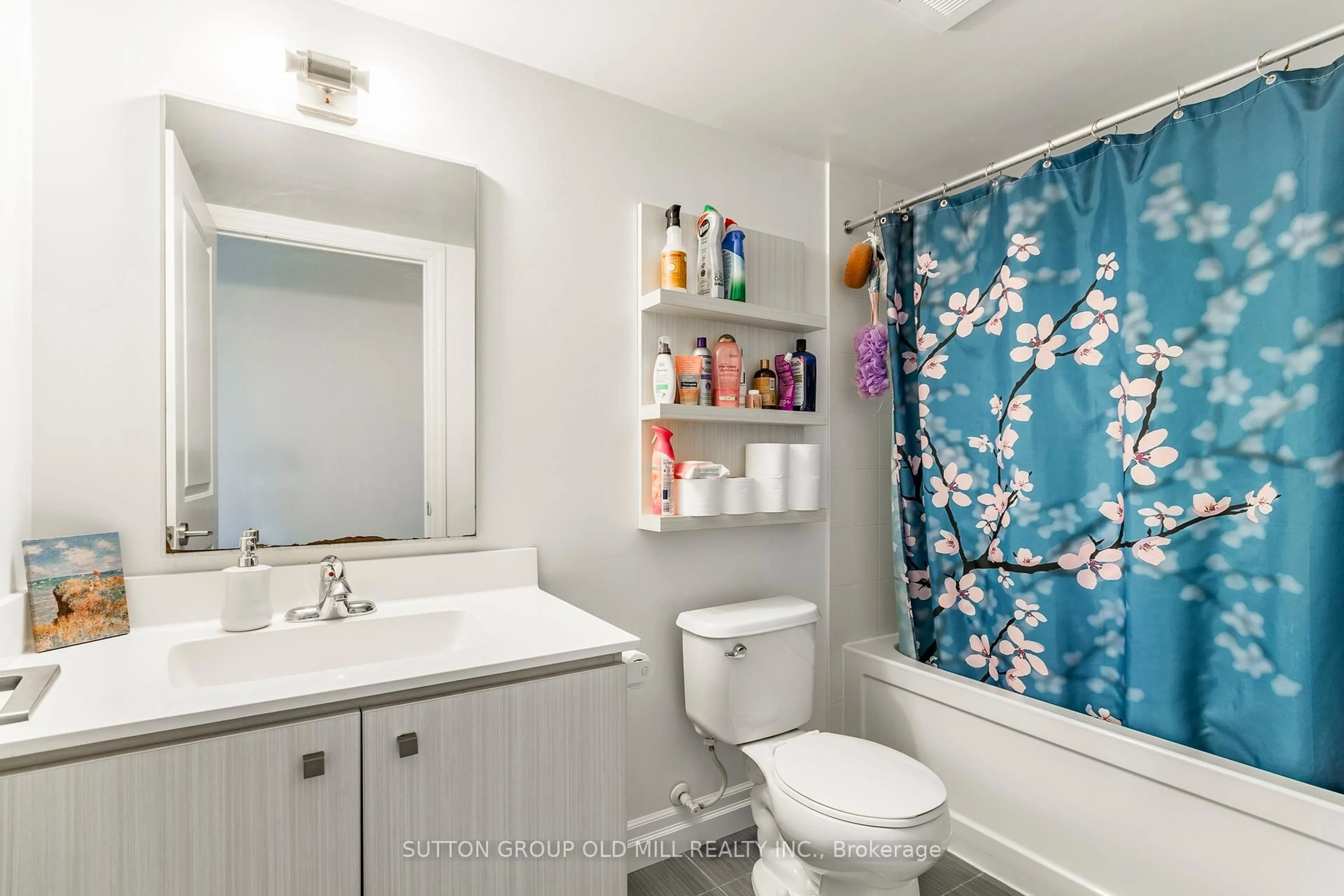 Standard bathroom, ceramic/tile floor for 2015 Sheppard Ave #1909, Toronto Ontario M2J 0B3