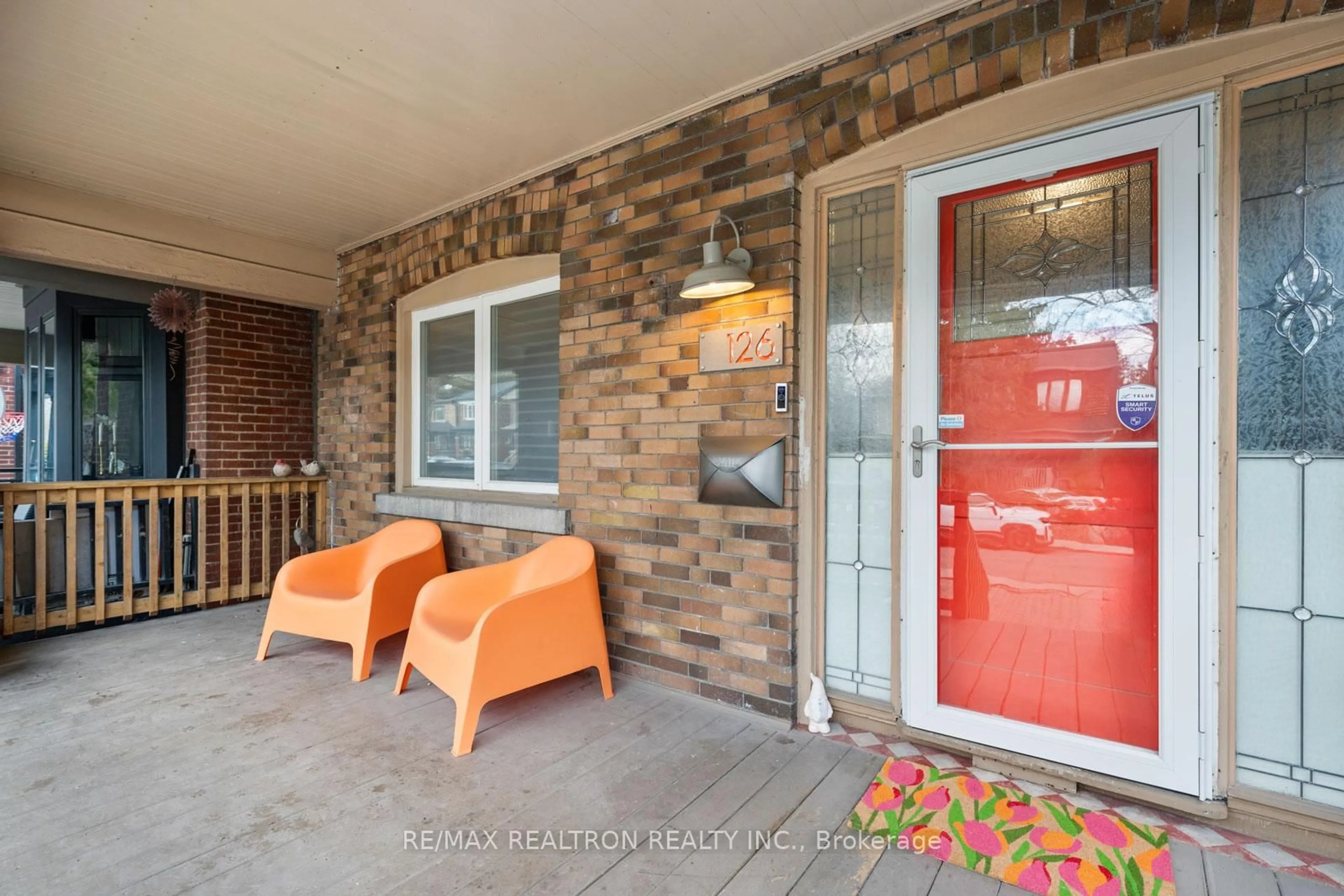 Unknown for 126 Pinewood Ave, Toronto Ontario M6C 2V3