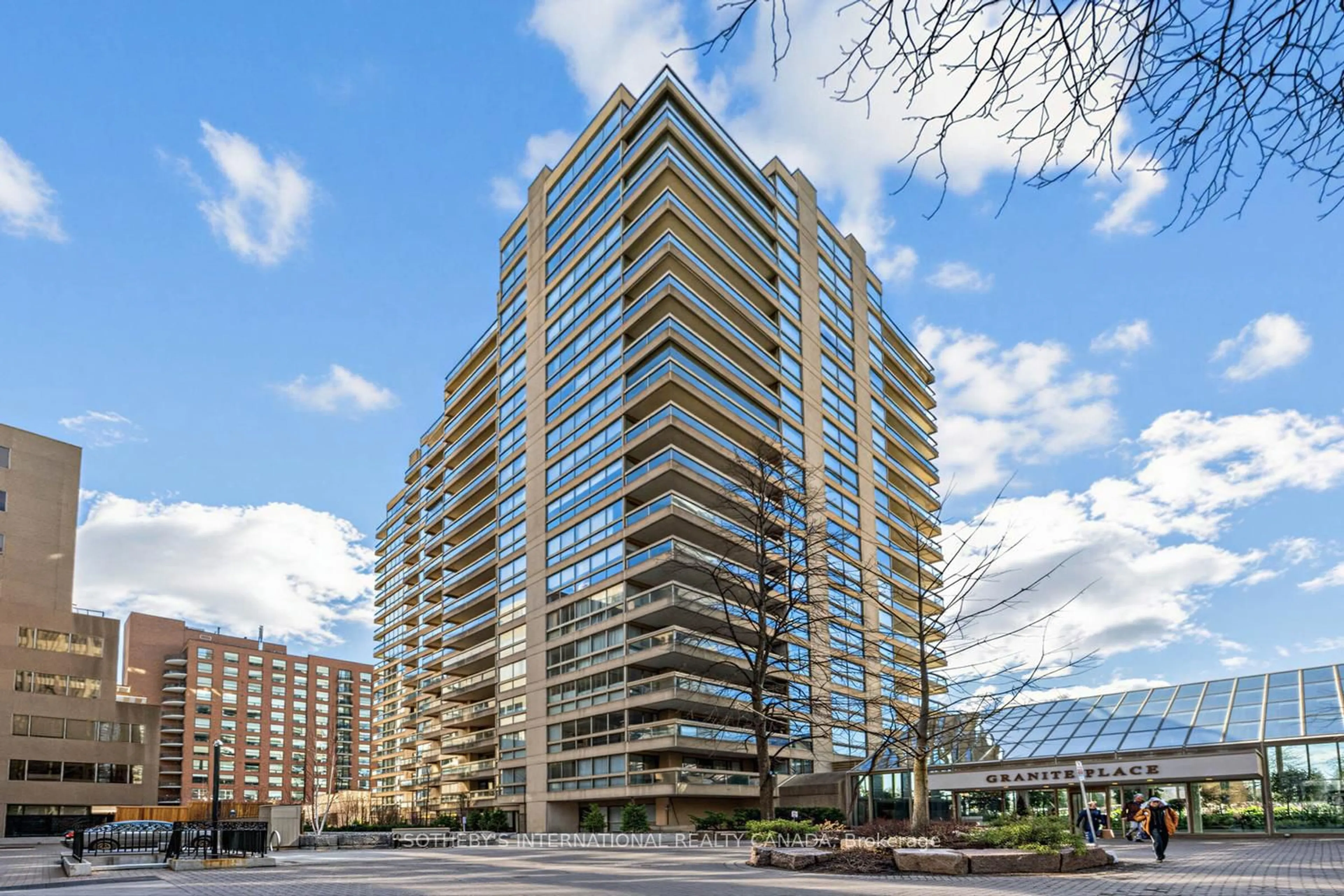 Patio, building for 61 St Clair Ave #1002, Toronto Ontario M4V 2Y8