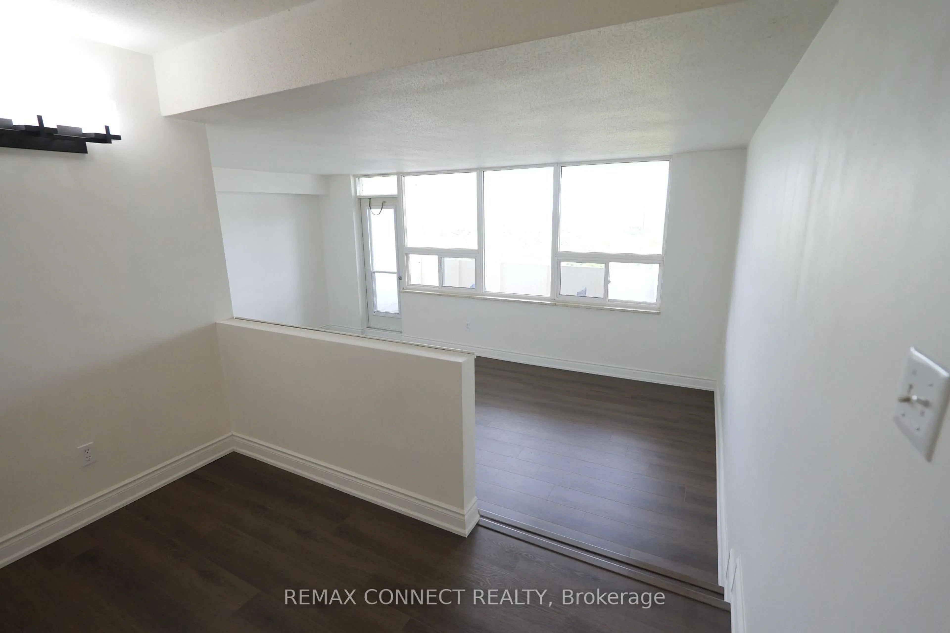 A pic of a room for 1360 York Mills Rd #912, Toronto Ontario M3A 2A2