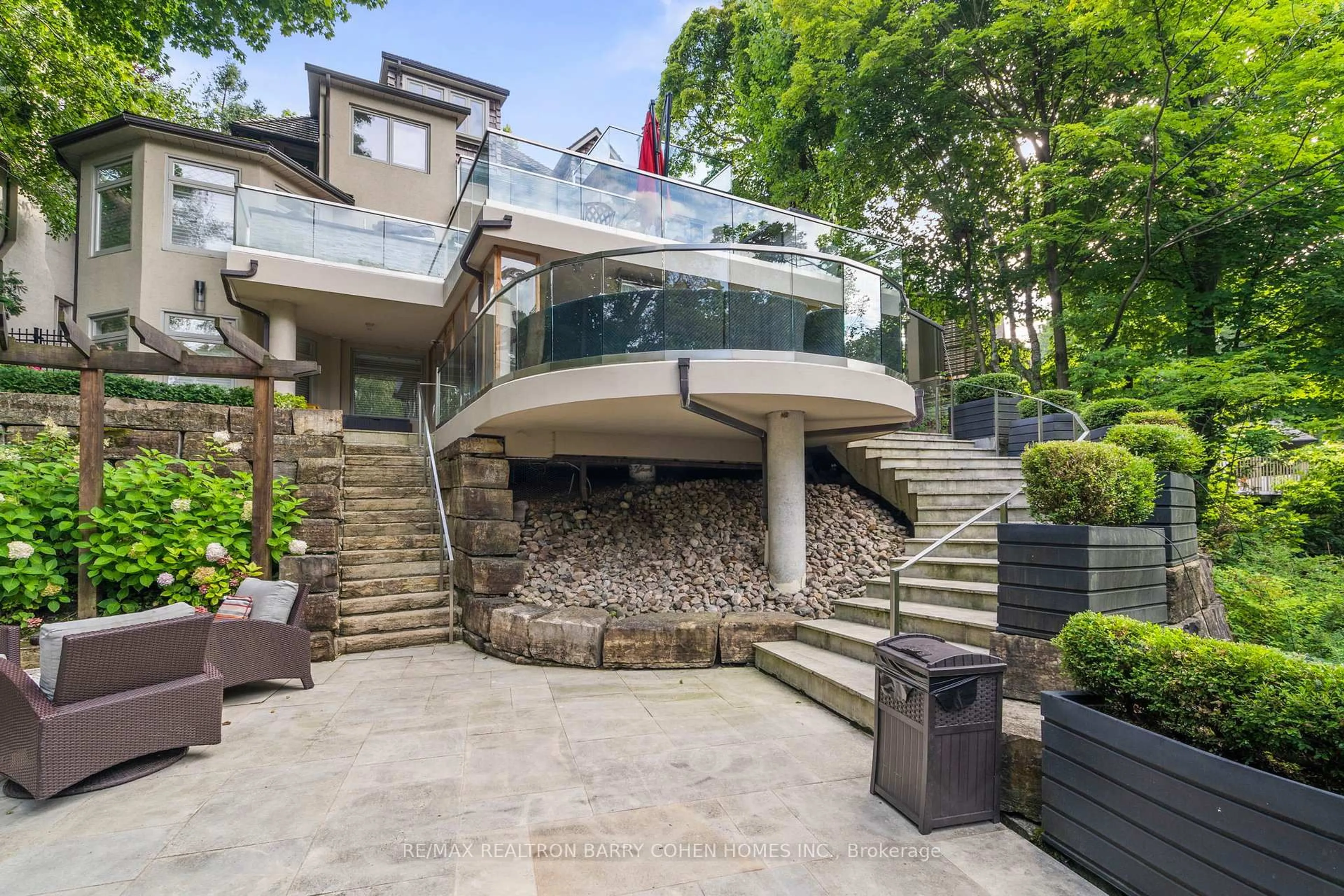 Patio, street for 11 Ormsby Cres, Toronto Ontario M5P 2V2