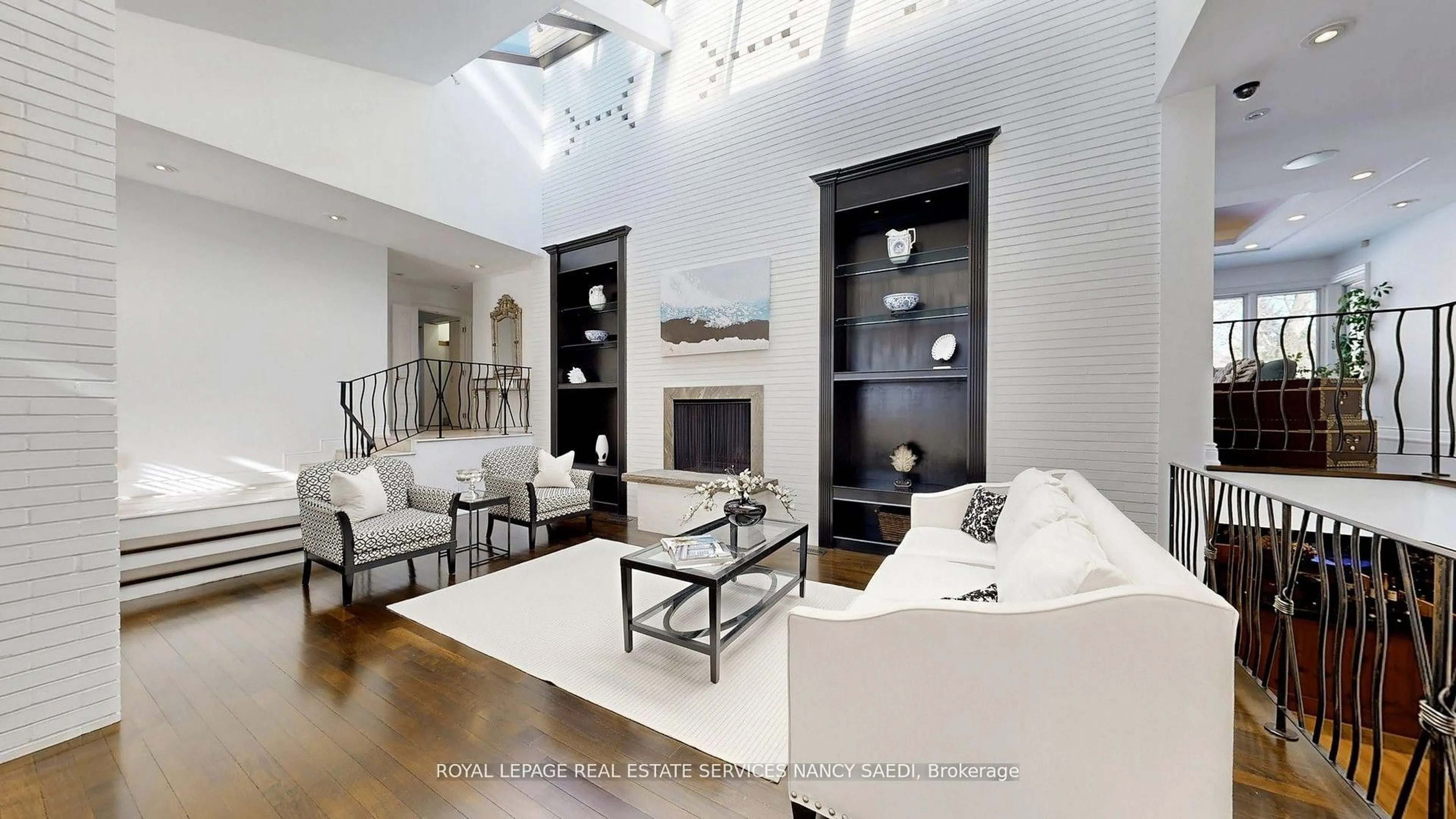 Living room with furniture, unknown for 62 Wimpole Dr, Toronto Ontario M2L 2L3