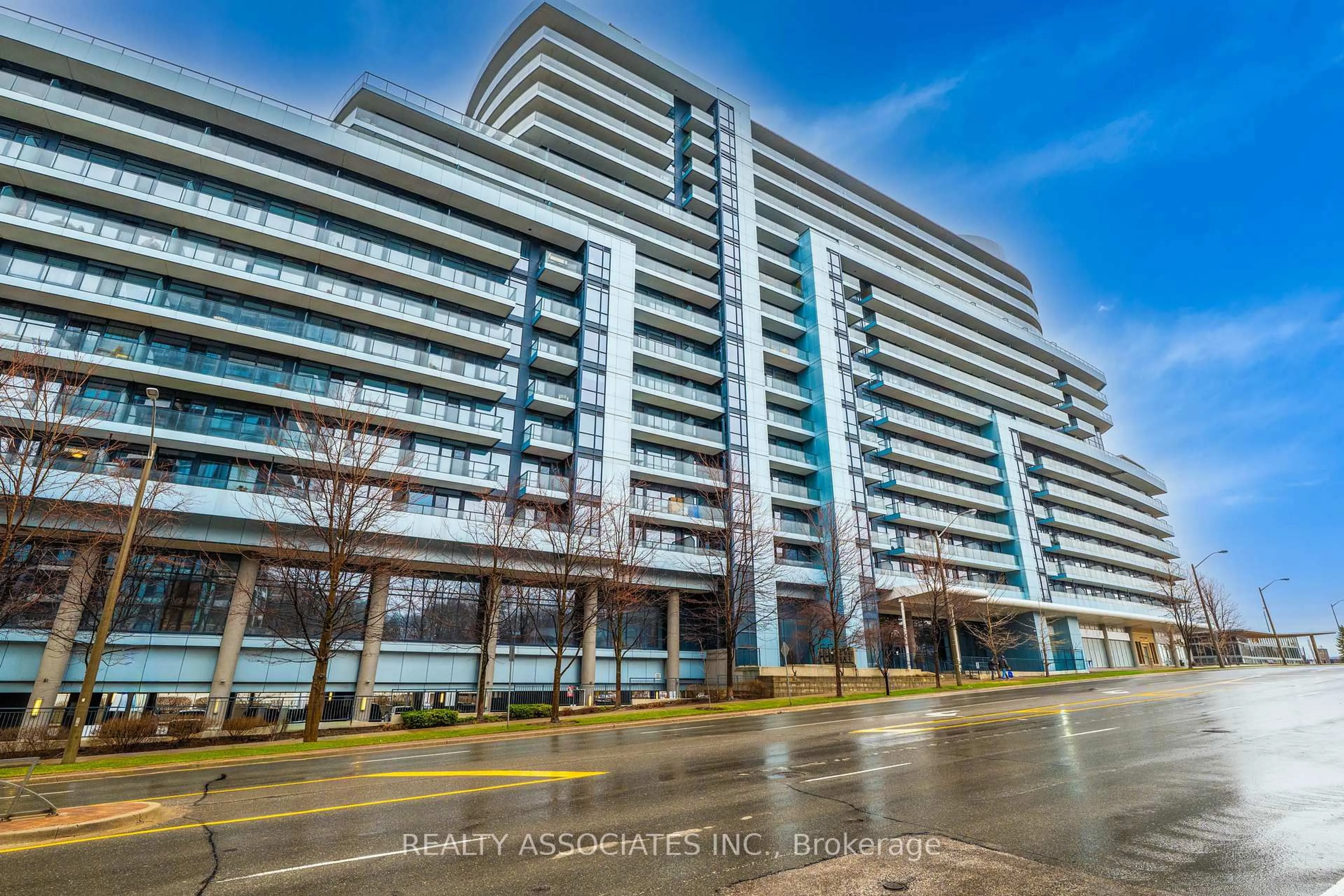 Indoor foyer for 2885 Bayview Ave #238, Toronto Ontario M2K 0A3