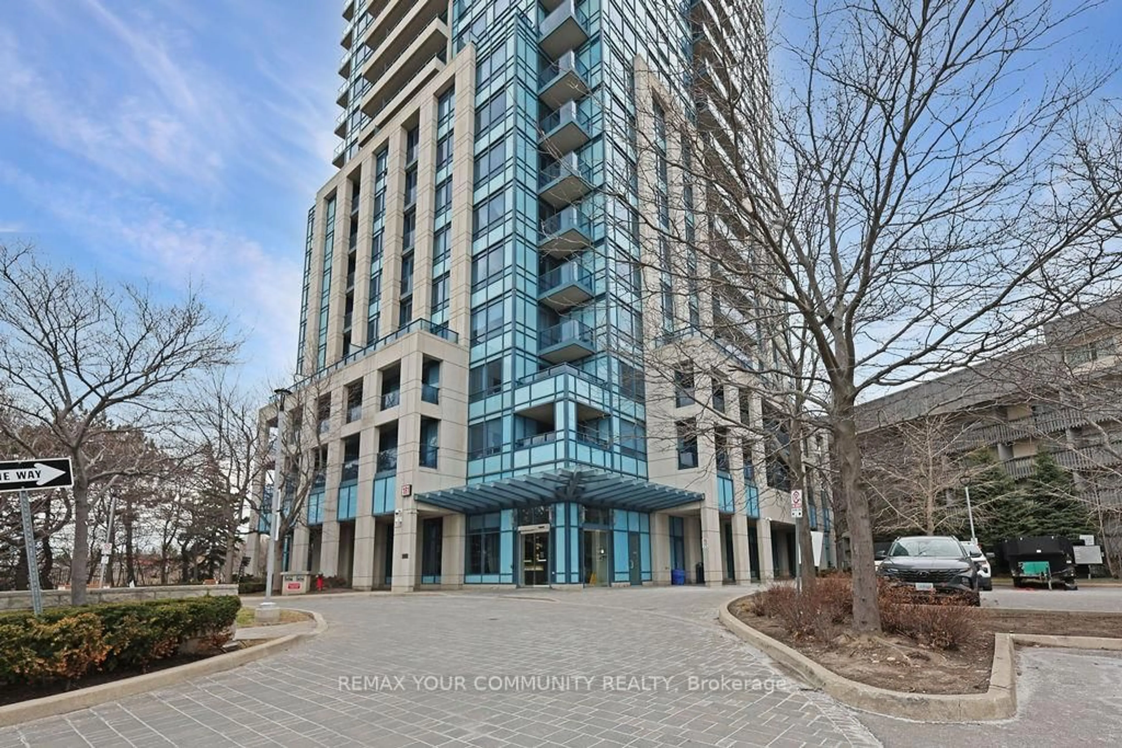 Indoor foyer for 181 Wynford Dr #1108, Toronto Ontario M3C 0C6